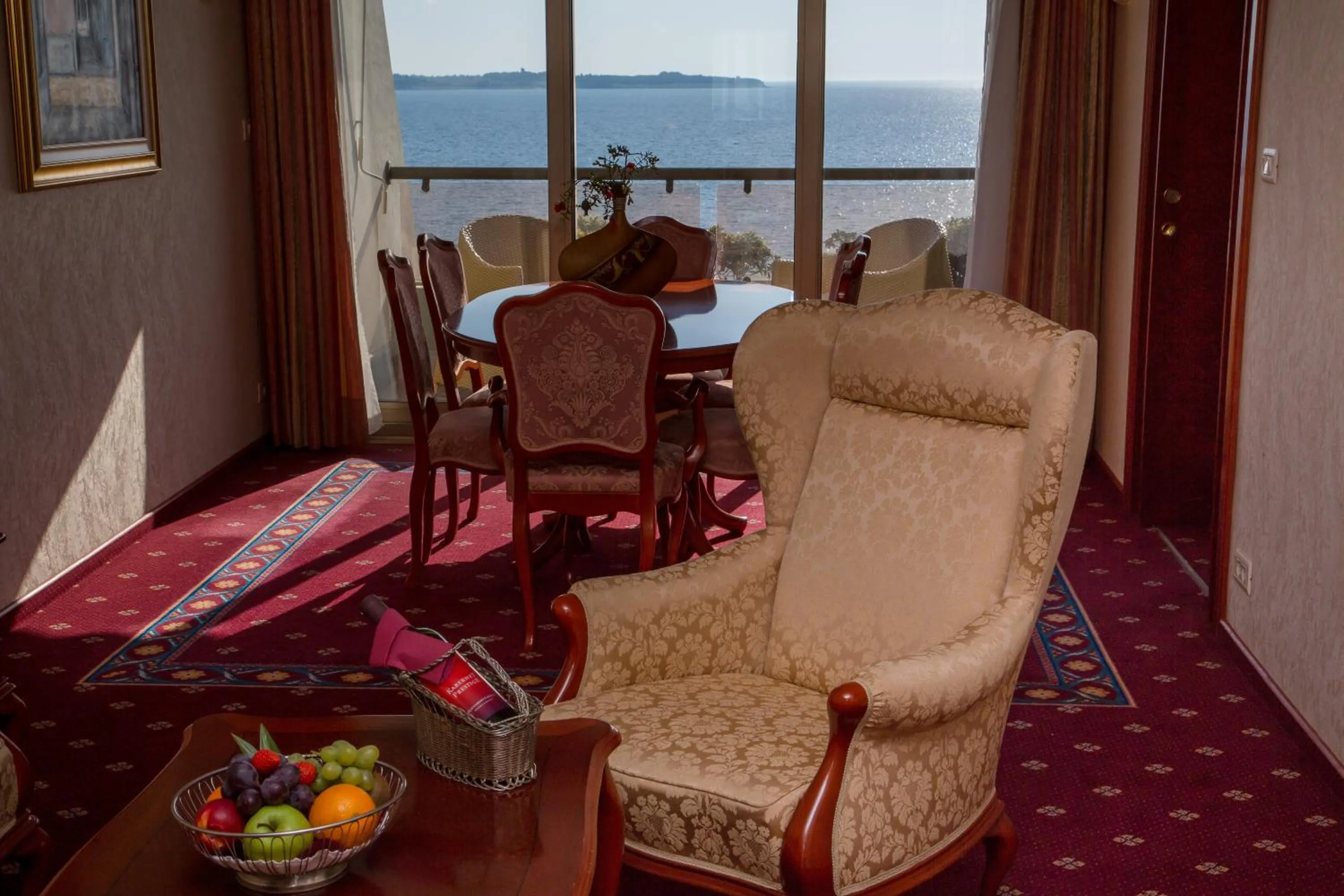 Seating area in Grand Hotel Bernardin