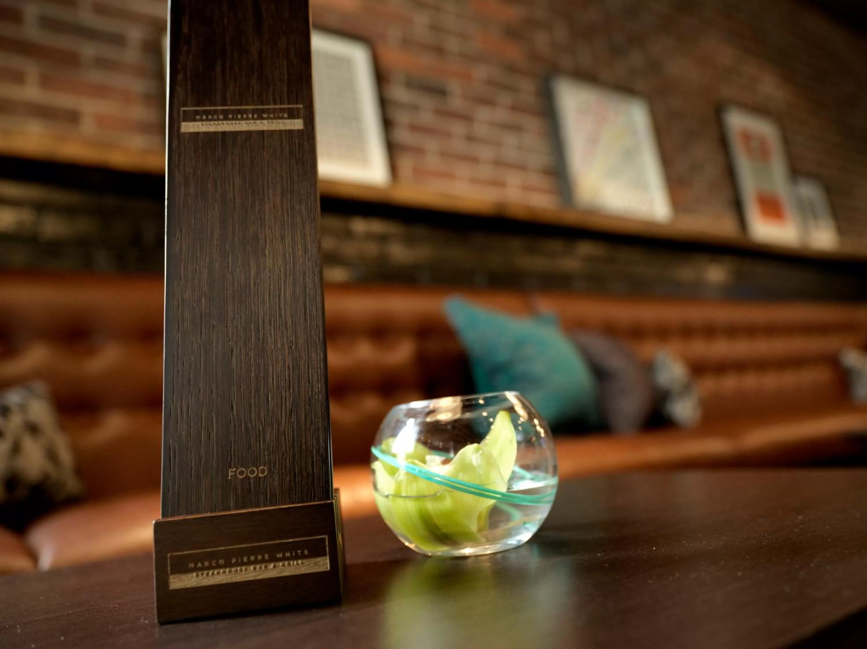 Lounge or bar in Hotel Indigo Liverpool by IHG