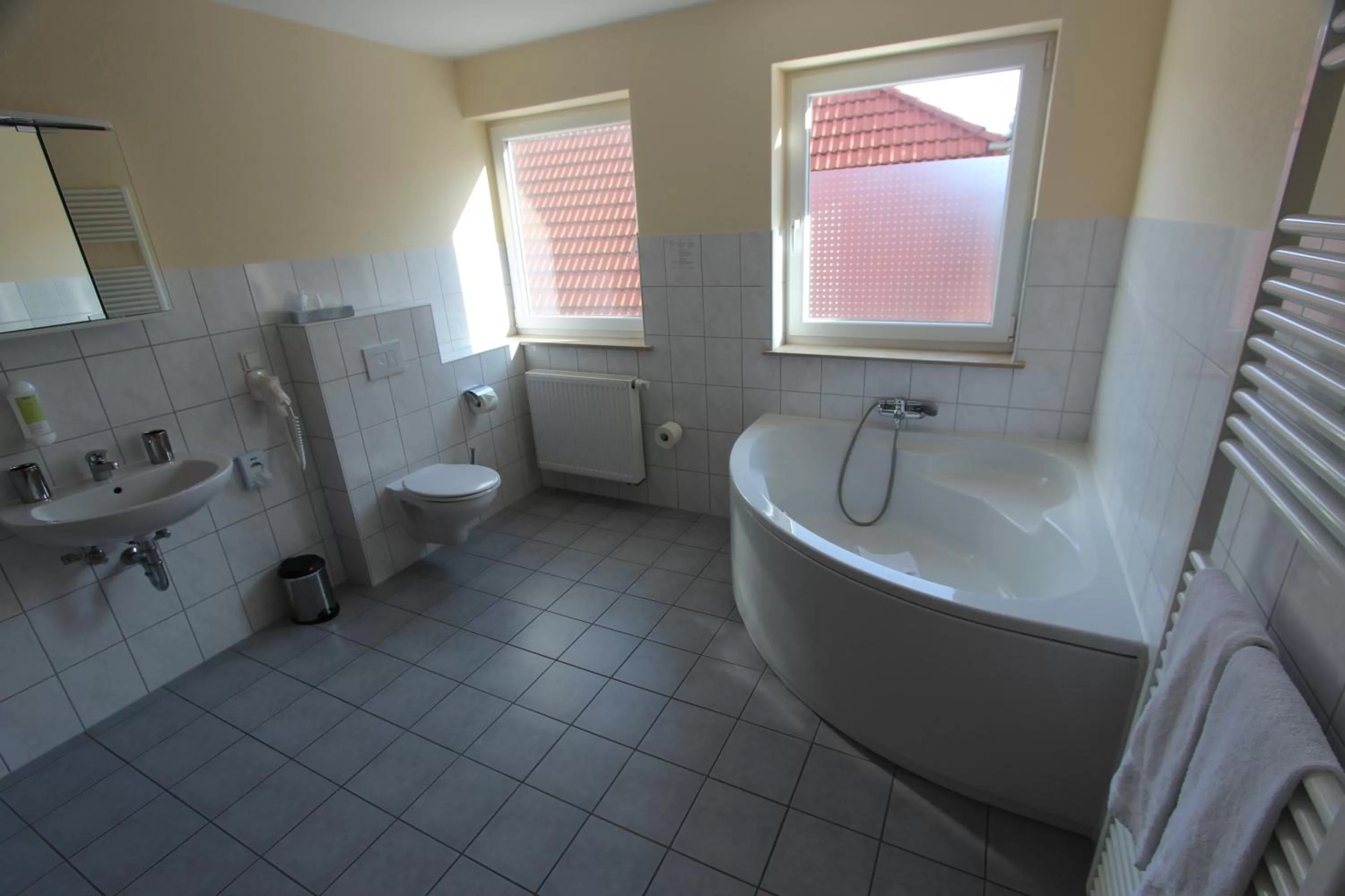 Bathroom in Hotel Landgasthof Zur Alten Scheune