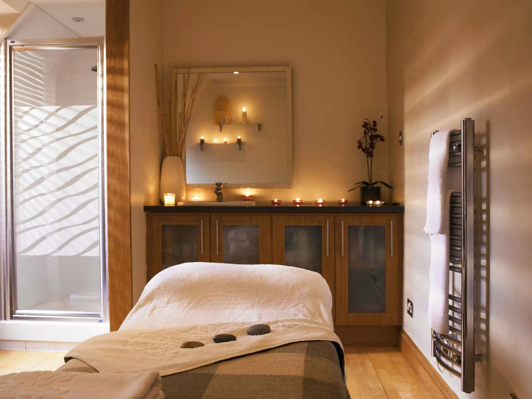 Spa and wellness centre/facilities, Bed in Macdonald Houstoun House