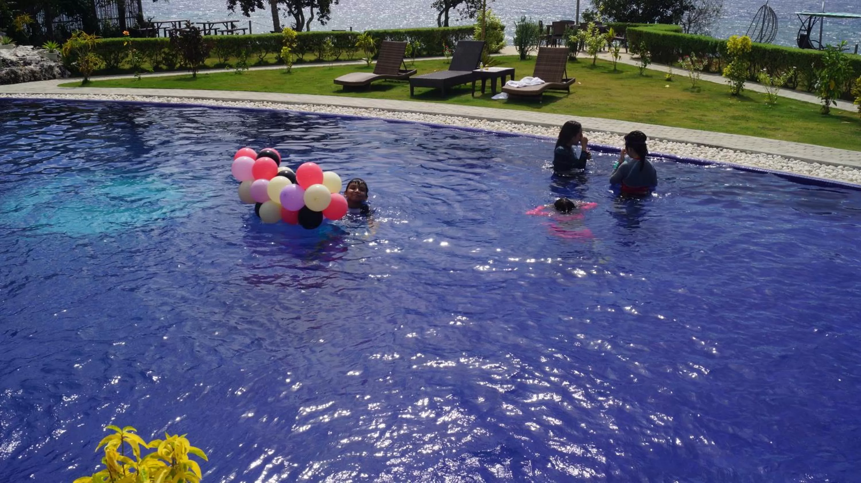 Swimming pool in Panglao Sea Resort - Tangnan