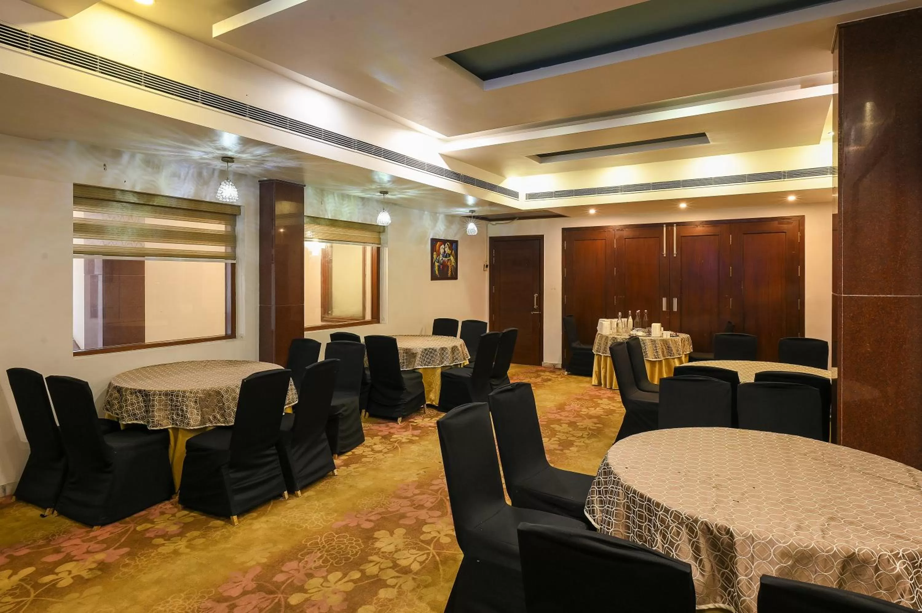 Banquet/Function facilities in Hotel Leela Grande