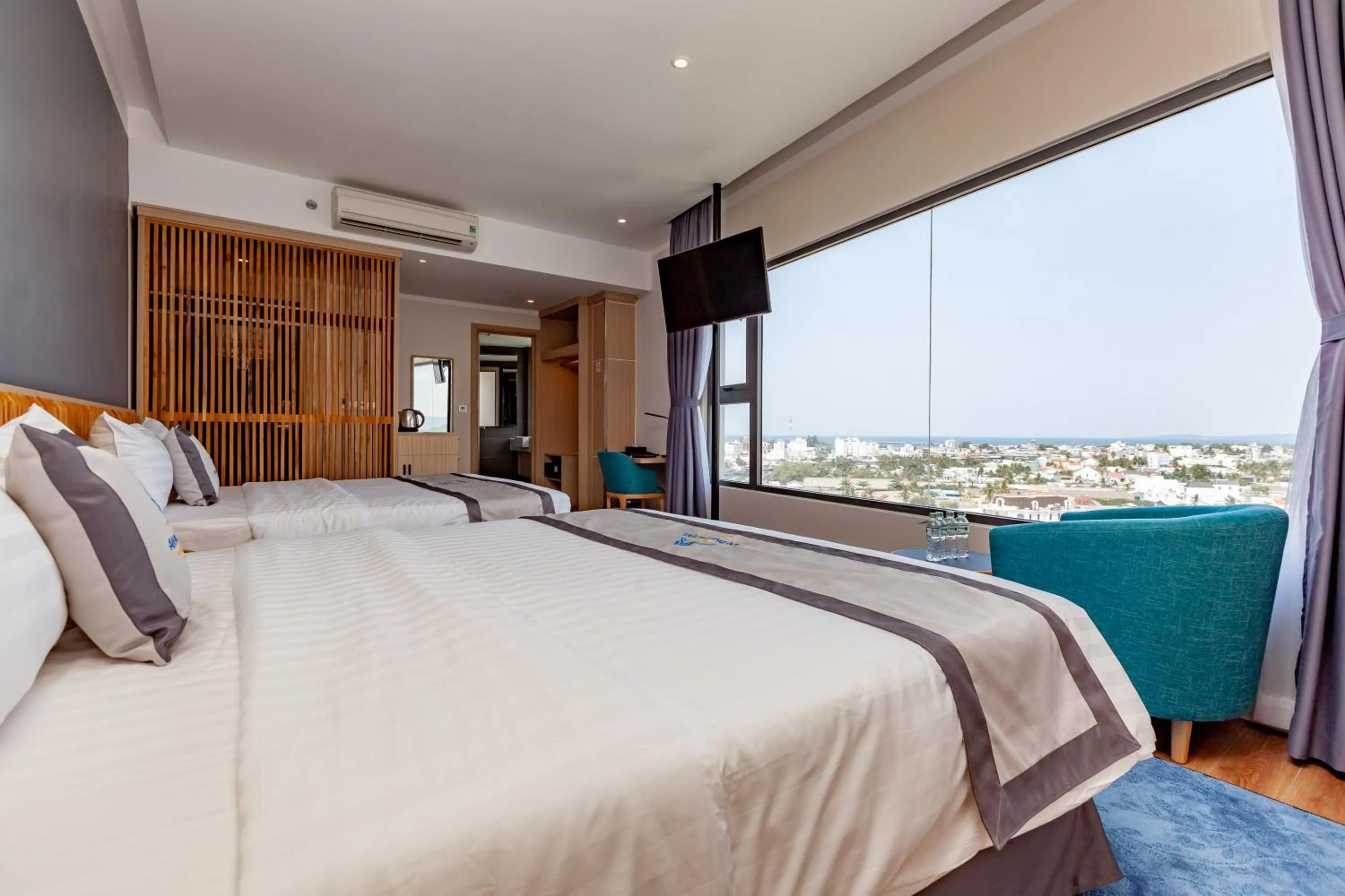 Bedroom, Bed in An Phu Hotel