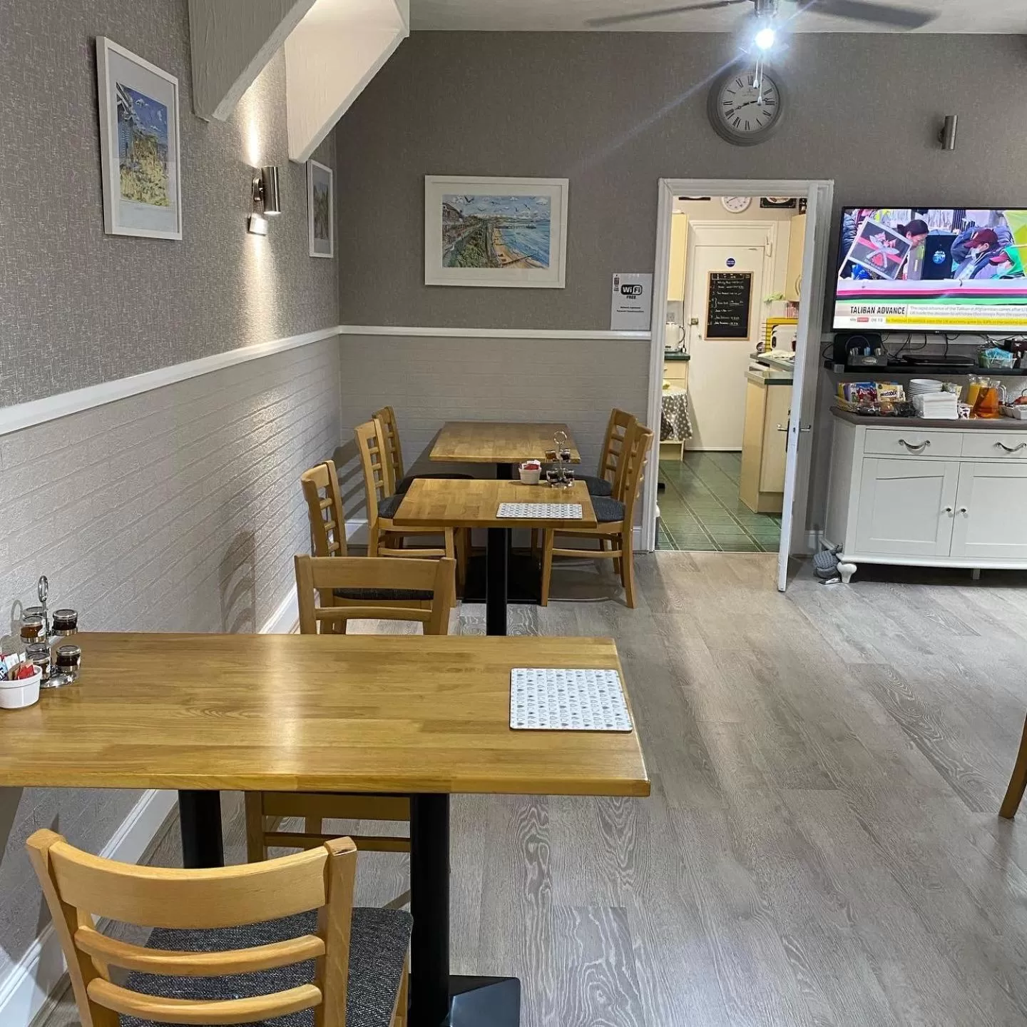 Restaurant/places to eat in Inglewood Guest House