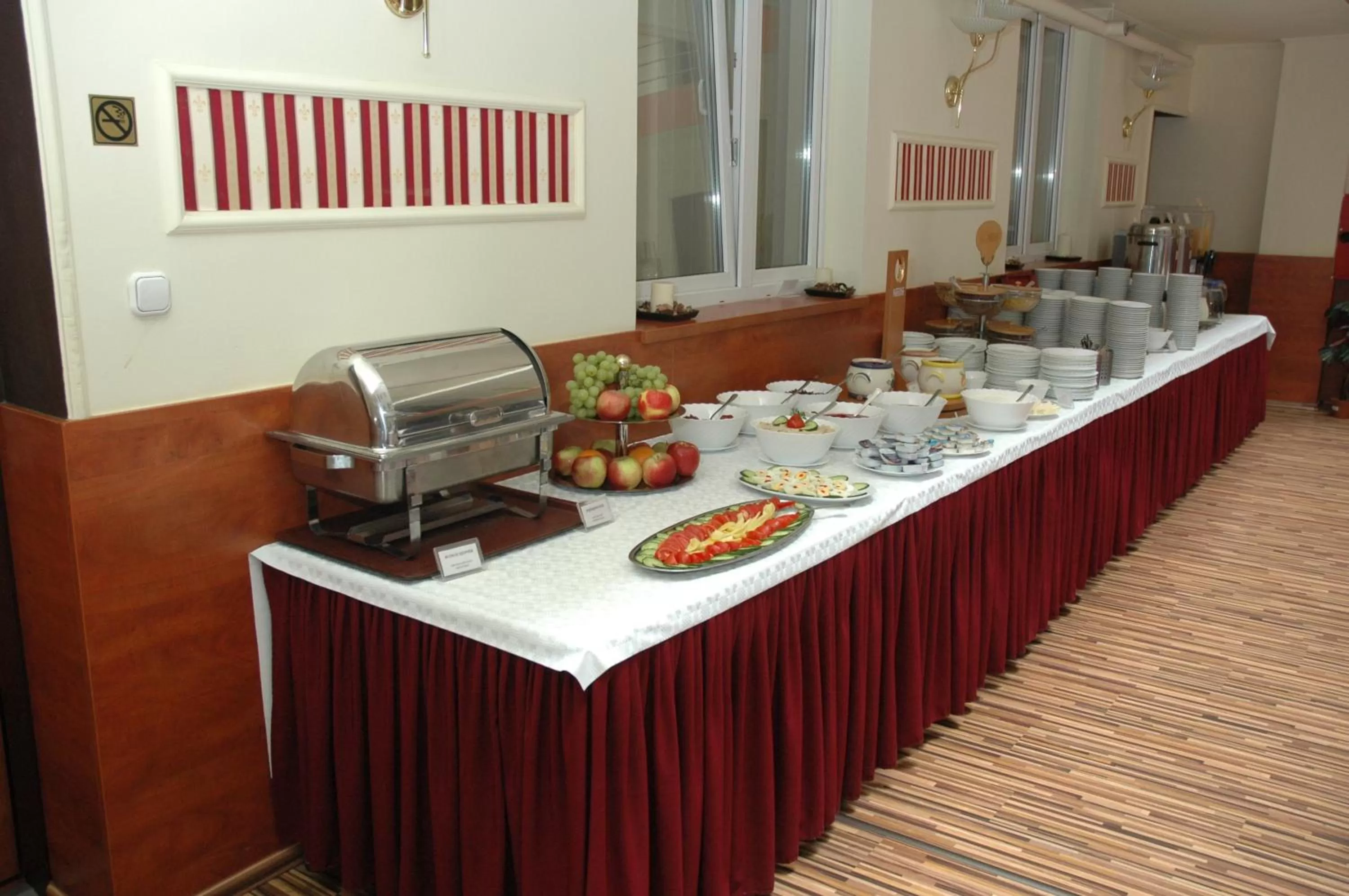 Restaurant/places to eat in Atlantic Hotel