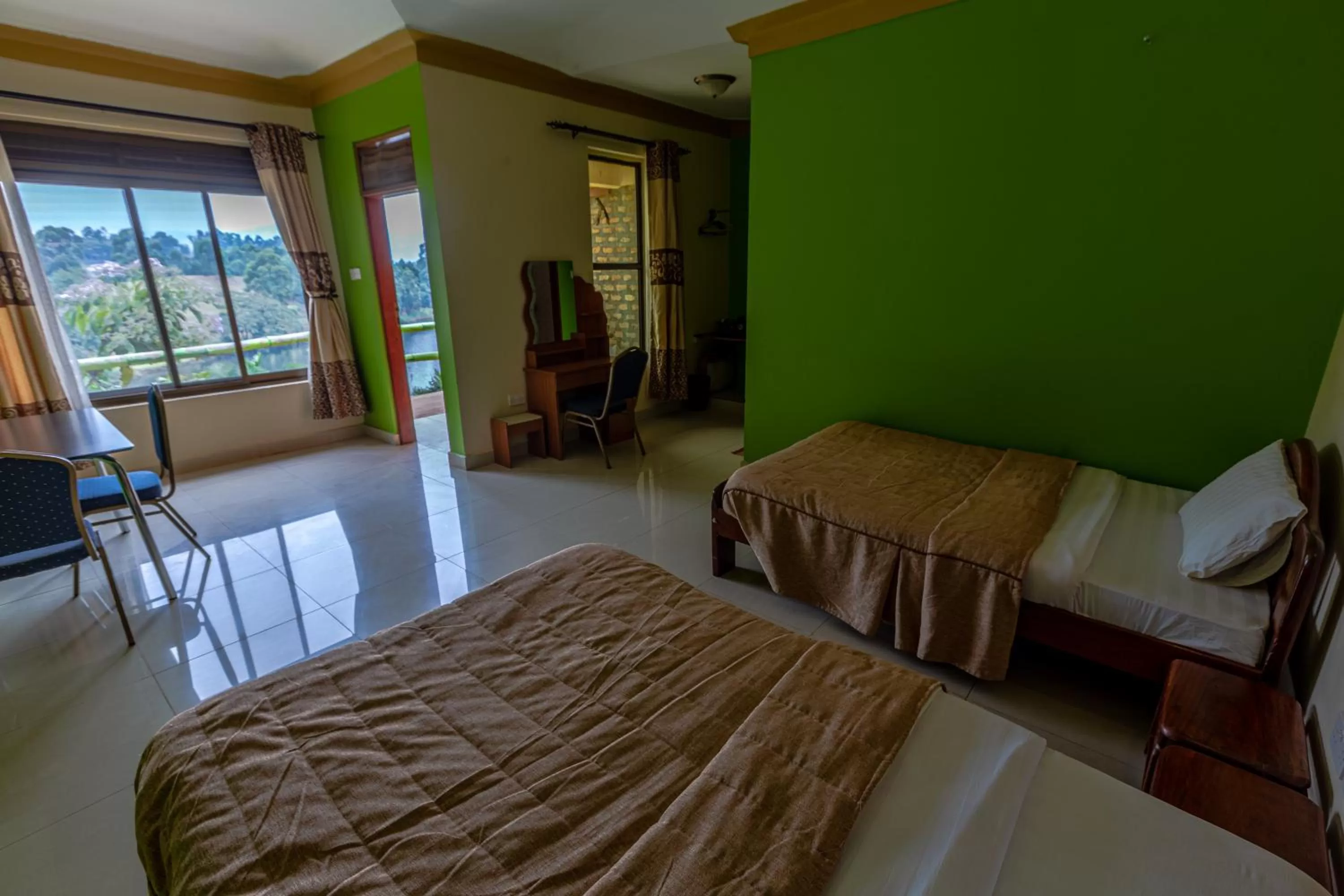 Bedroom, Bed in Bunyonyi Overland Resort