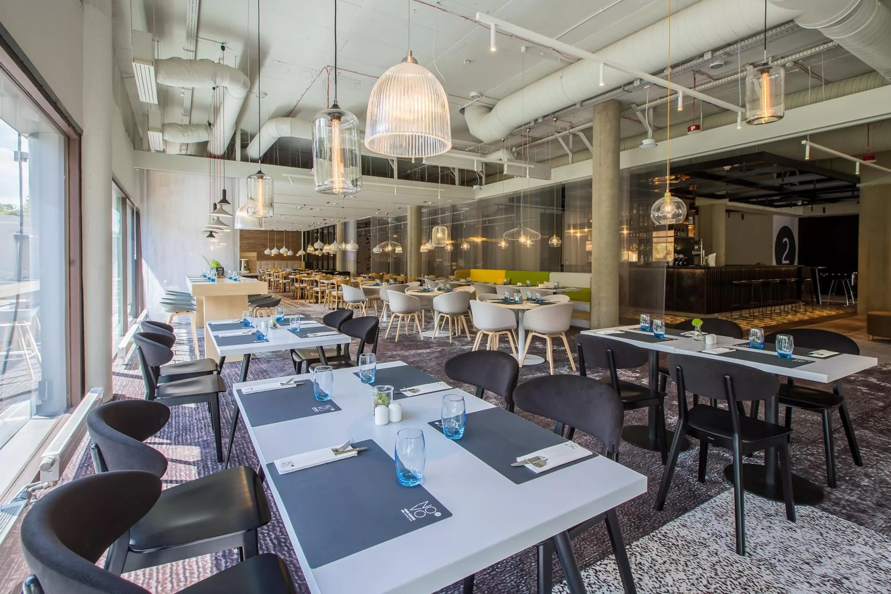 Restaurant/places to eat in Novotel Wrocław Centrum