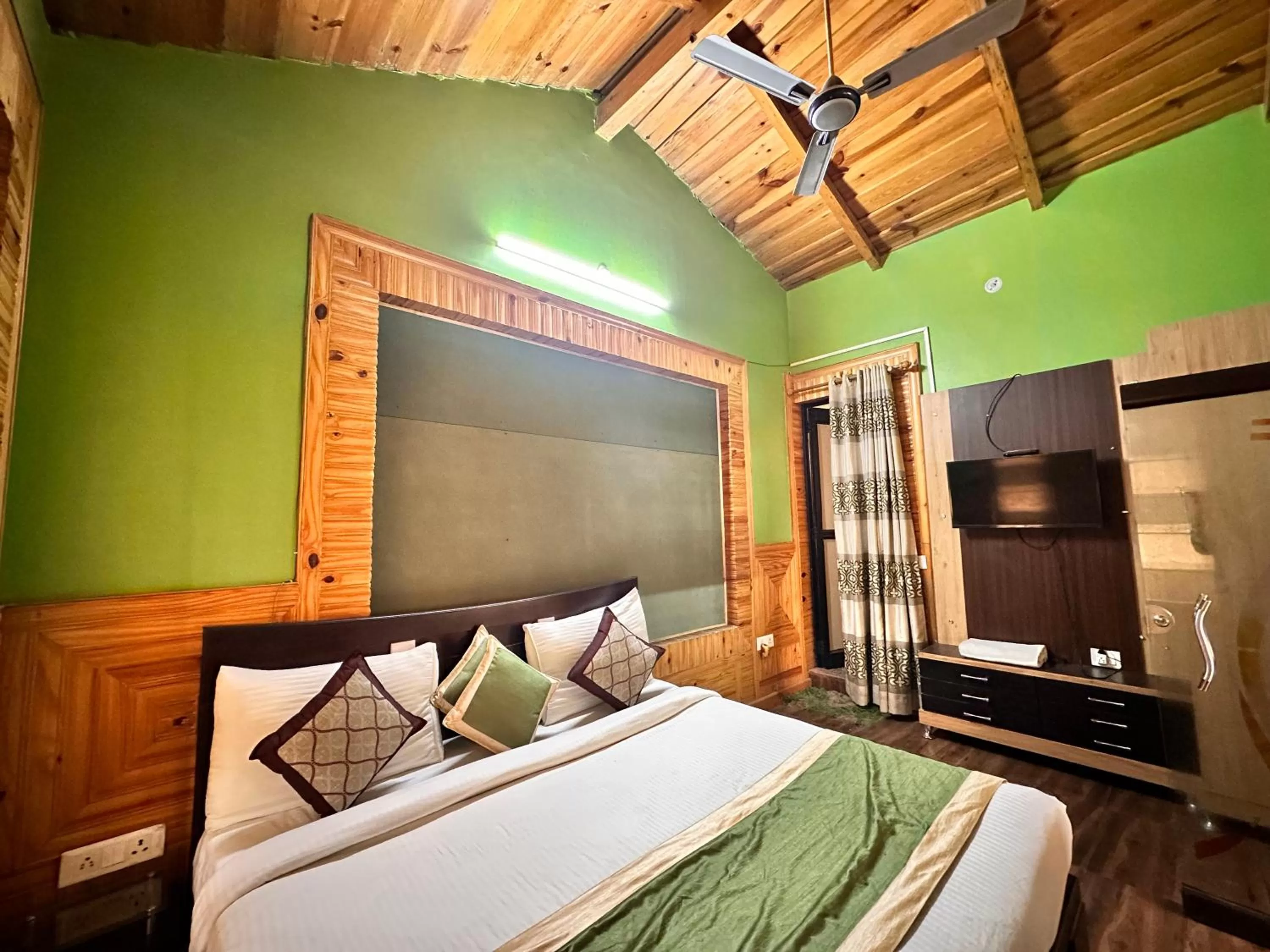 Bed in The Walnut Creek