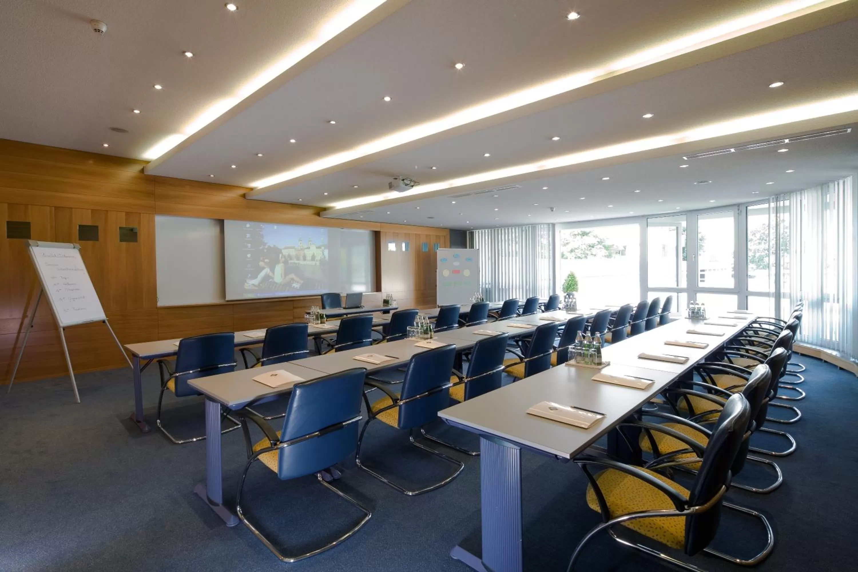 Business facilities in Hotel Penz West