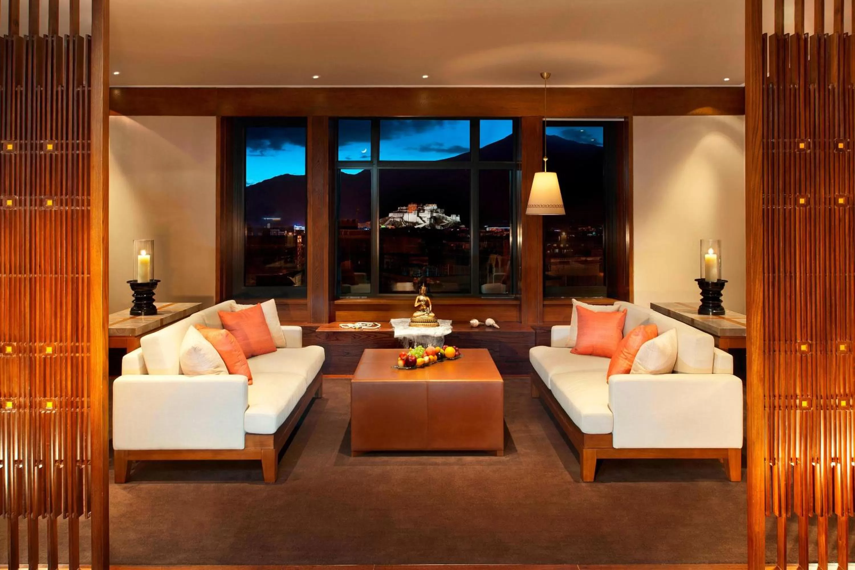 Living room in The St. Regis Lhasa Resort