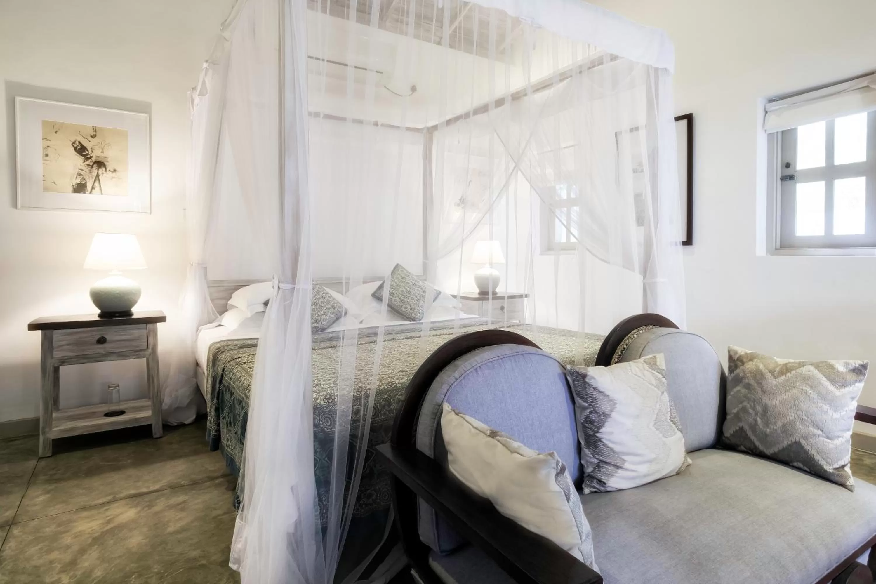 Bedroom, Bed in Satin Doll