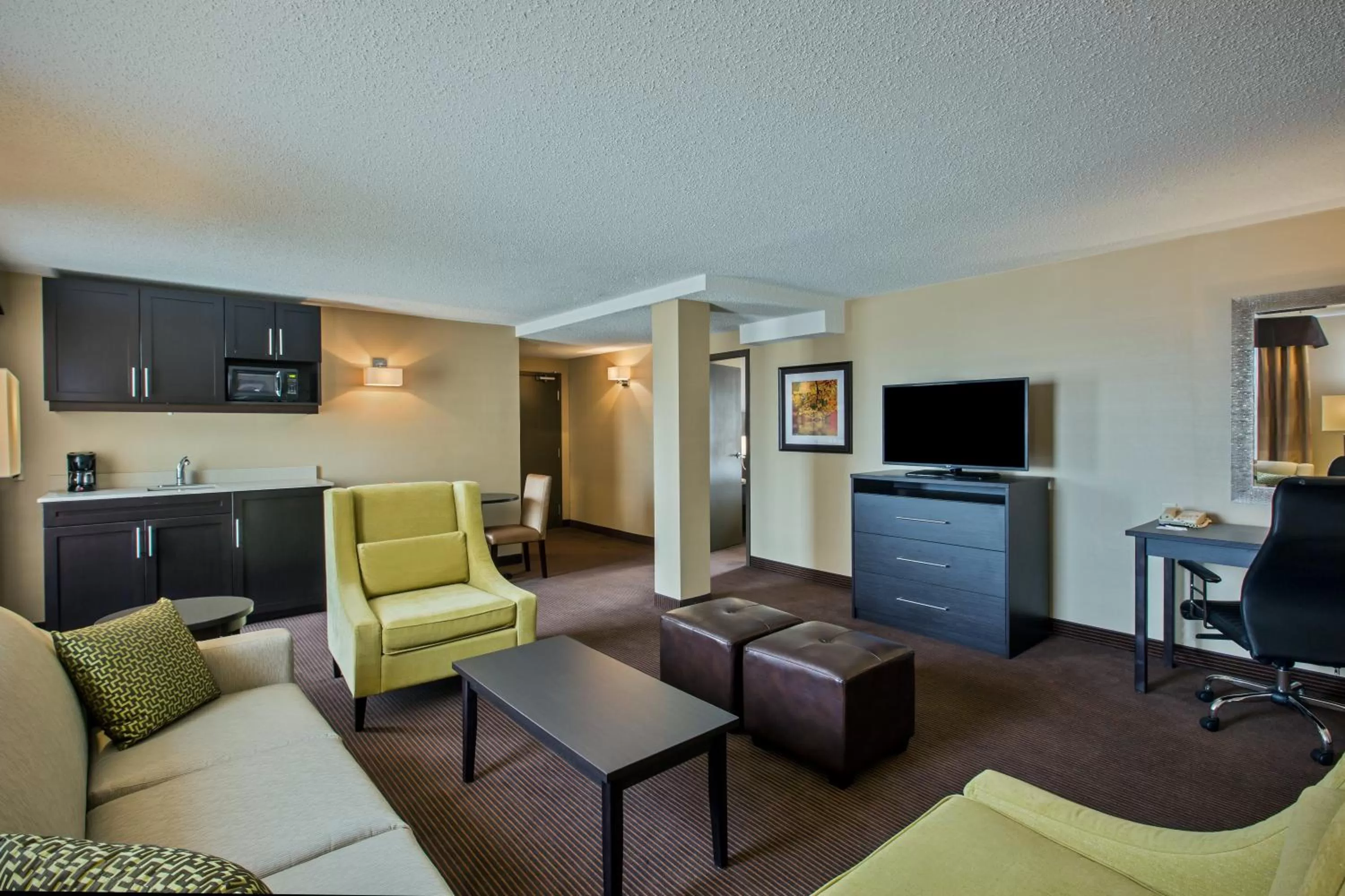 Photo of the whole room in Quality Inn & Suites Regina Downtown