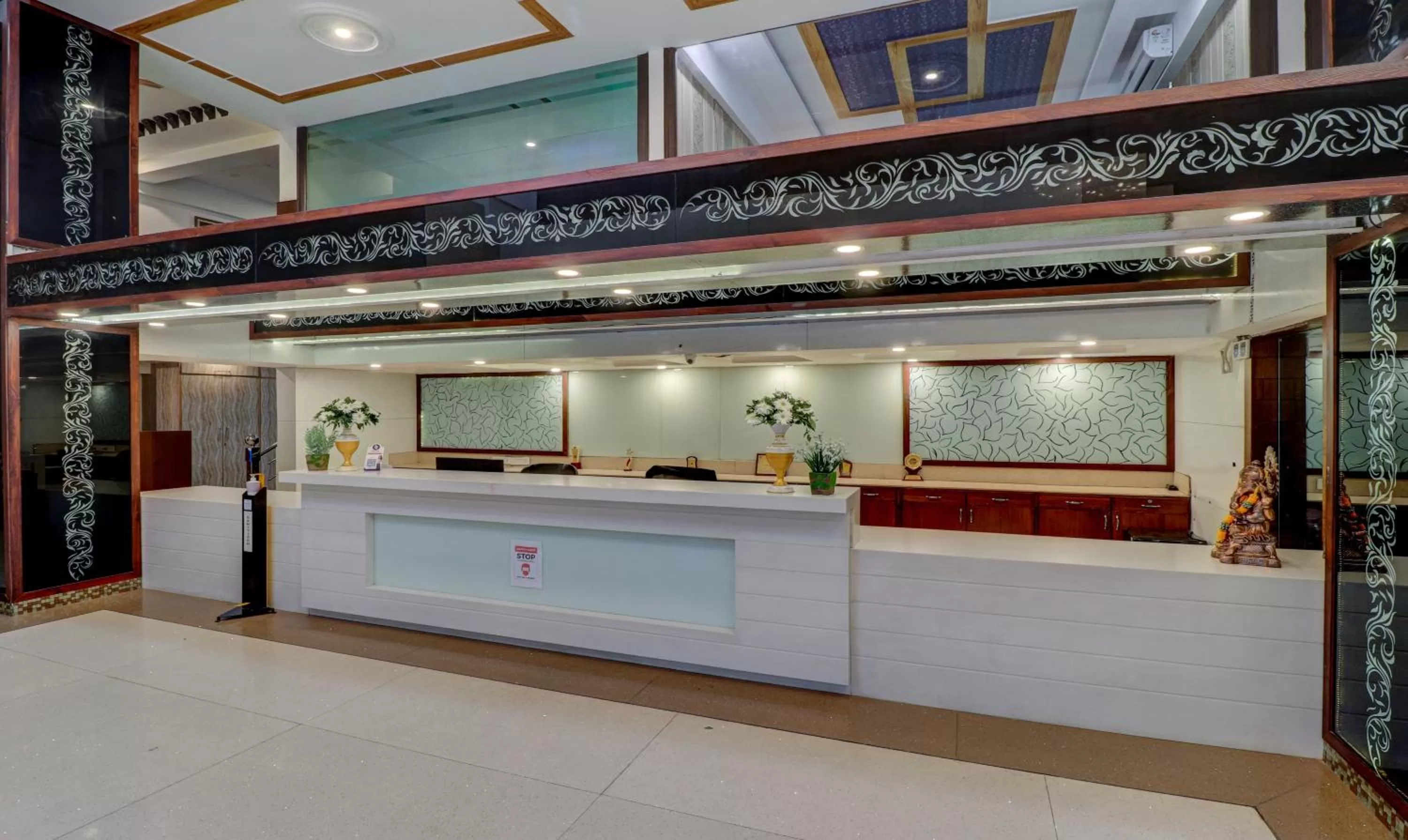 Lobby or reception in Treebo Tryst Pearl Avenue Ring Road