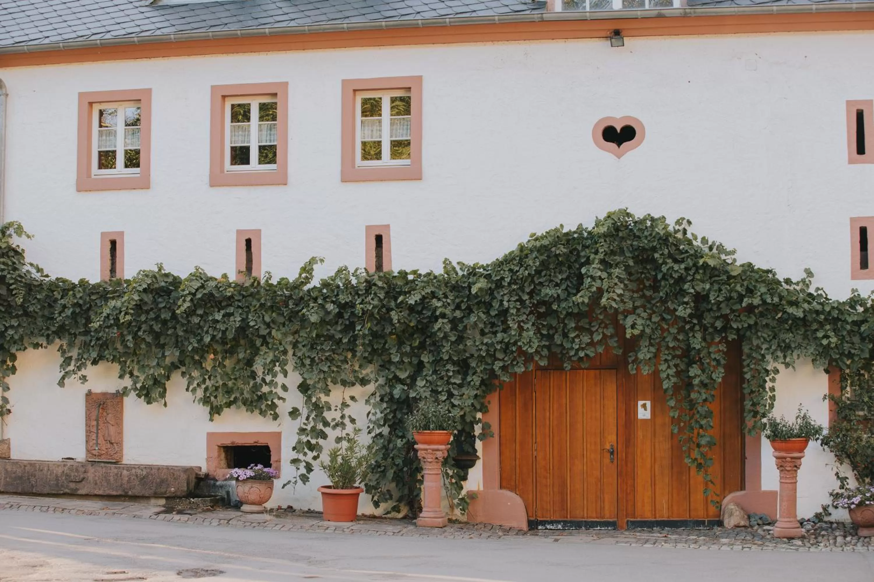 Property building in Hotel und Weingut Karlsmühle