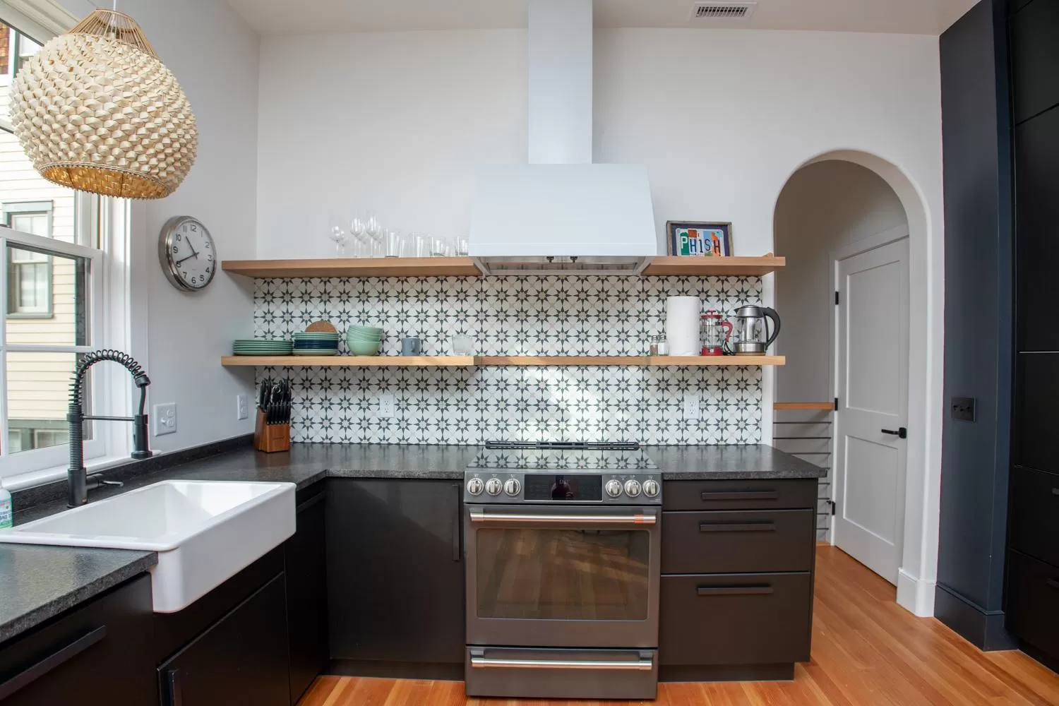 Kitchen or kitchenette, Kitchen/Kitchenette in South Main Residences by Surf Hotel