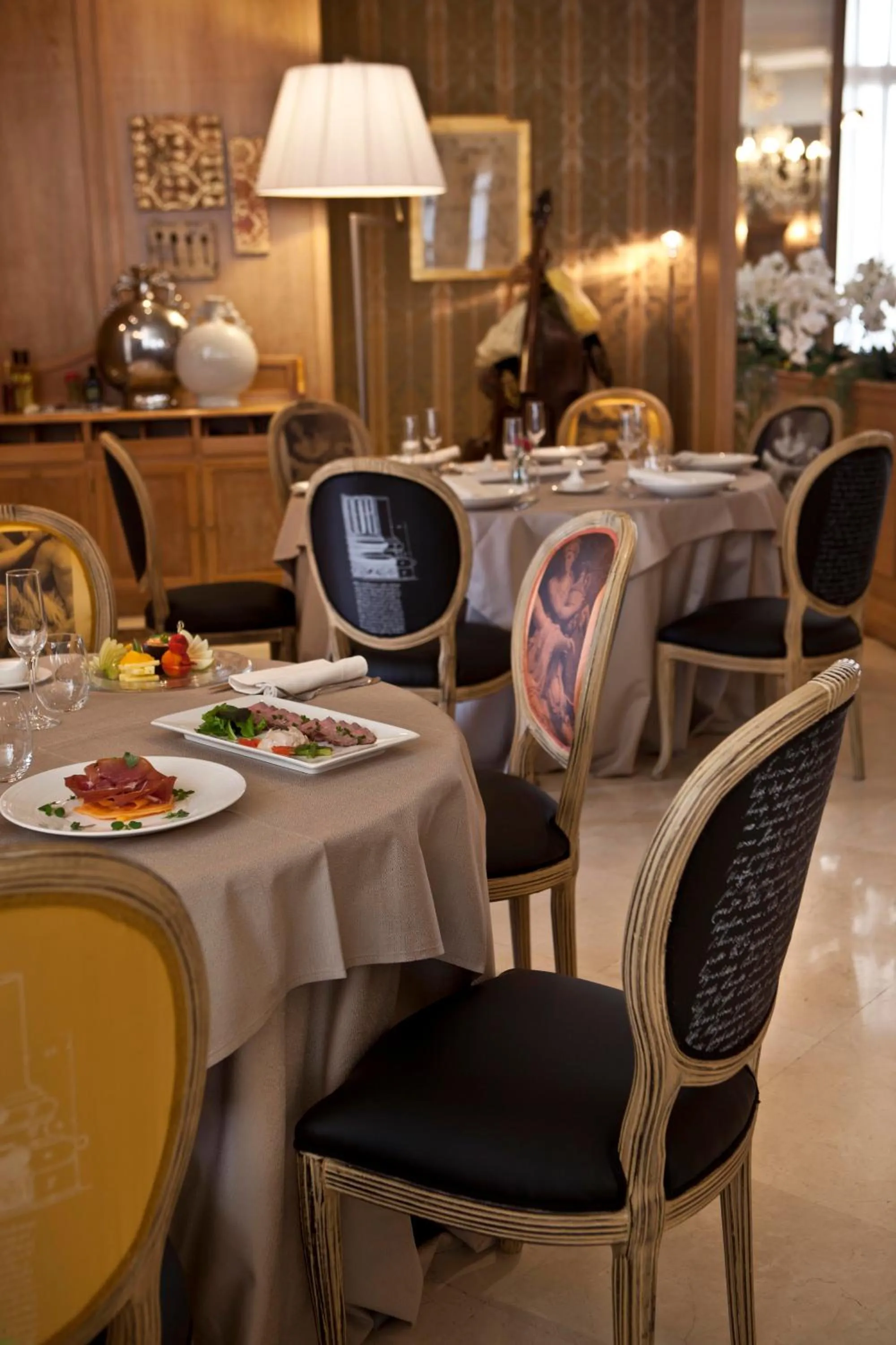 Restaurant/places to eat in Hotel Leon d'Oro