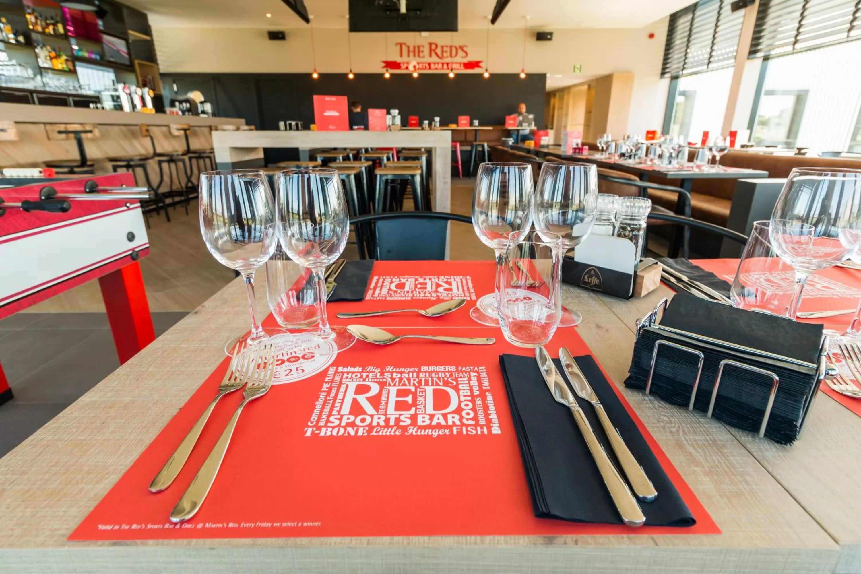 Restaurant/places to eat in Martin's Red