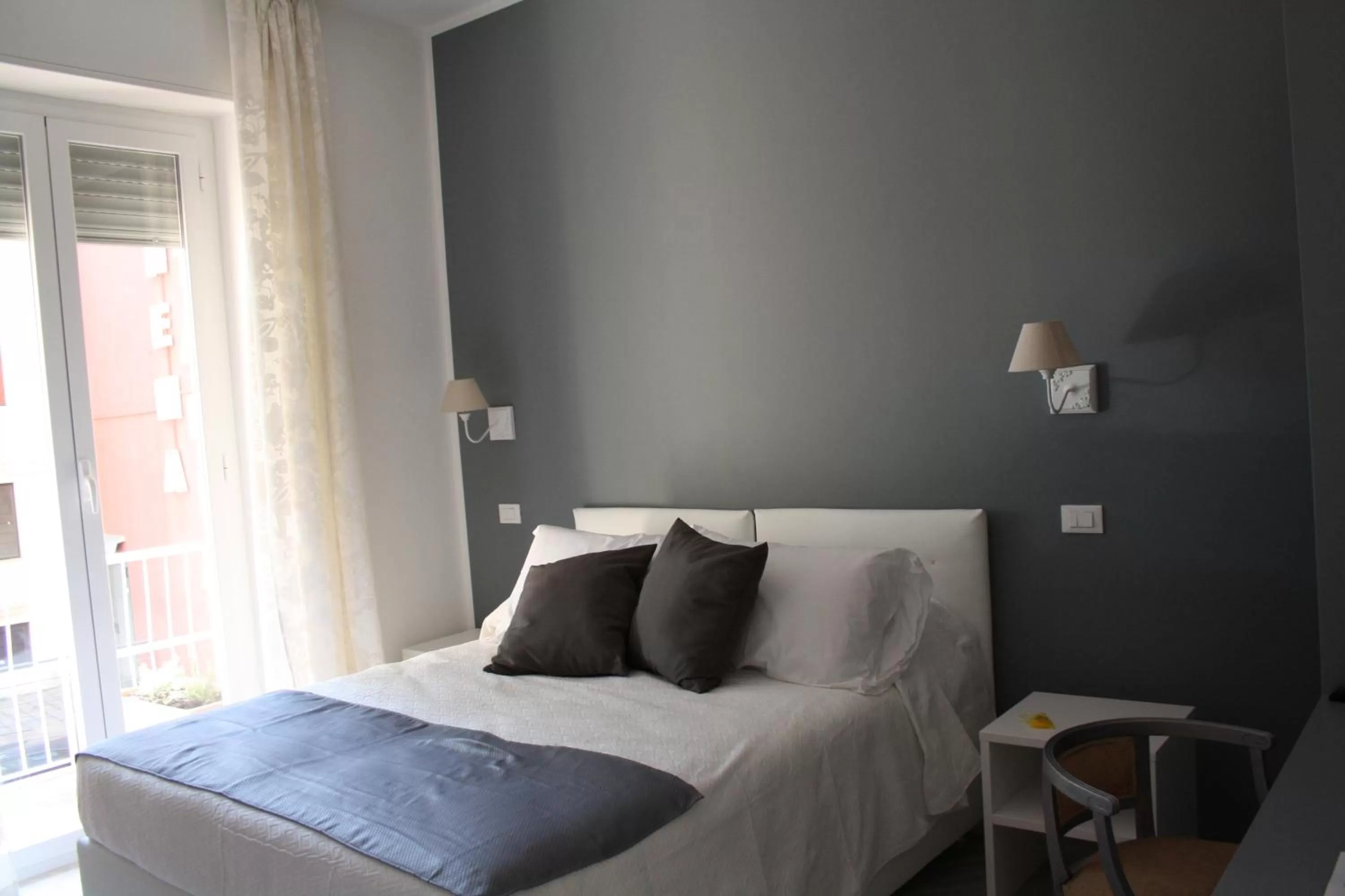 Bed in GLEM rooms & breakfast