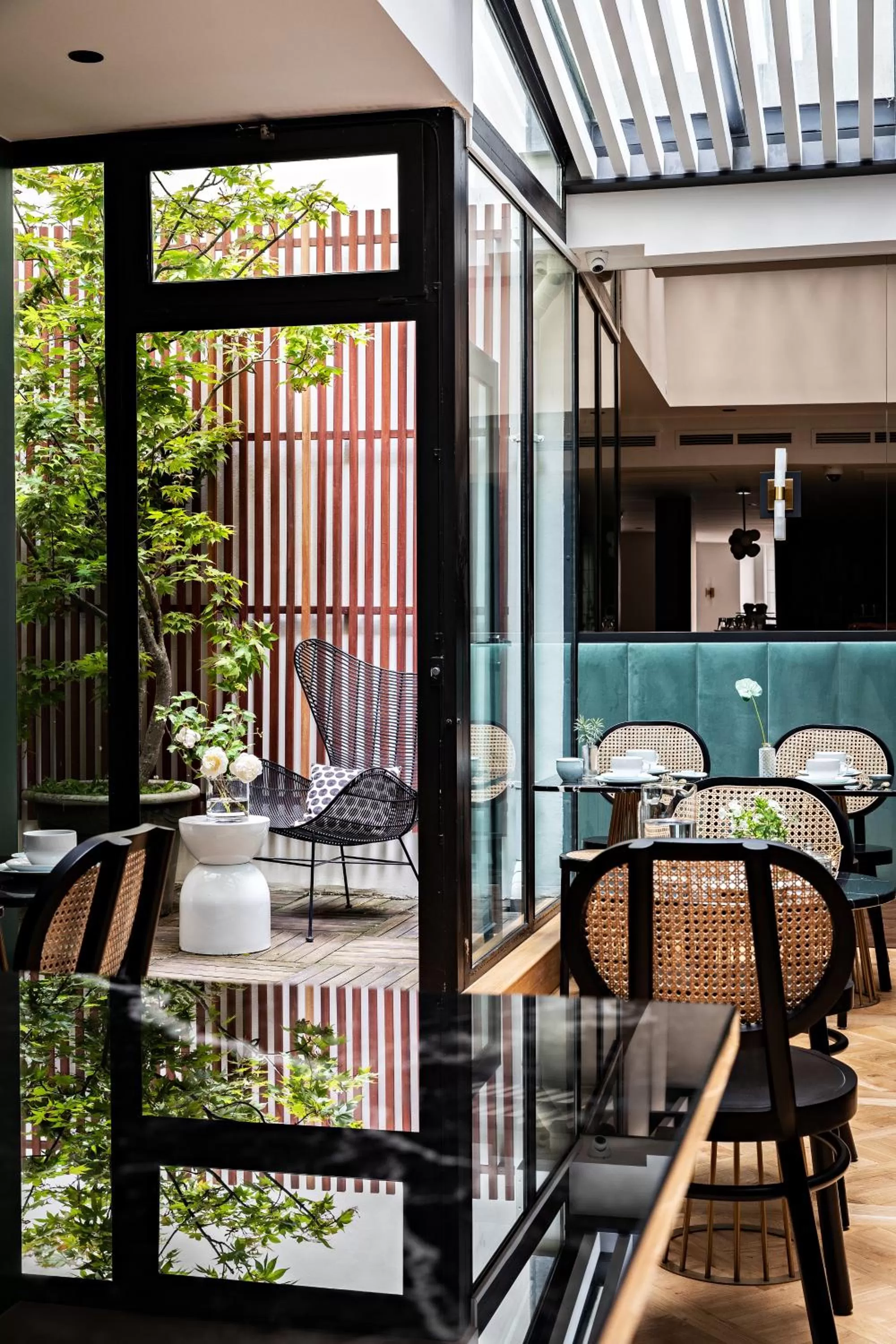 Patio in Holiday Inn Paris Palais de l'Elysée by IHG