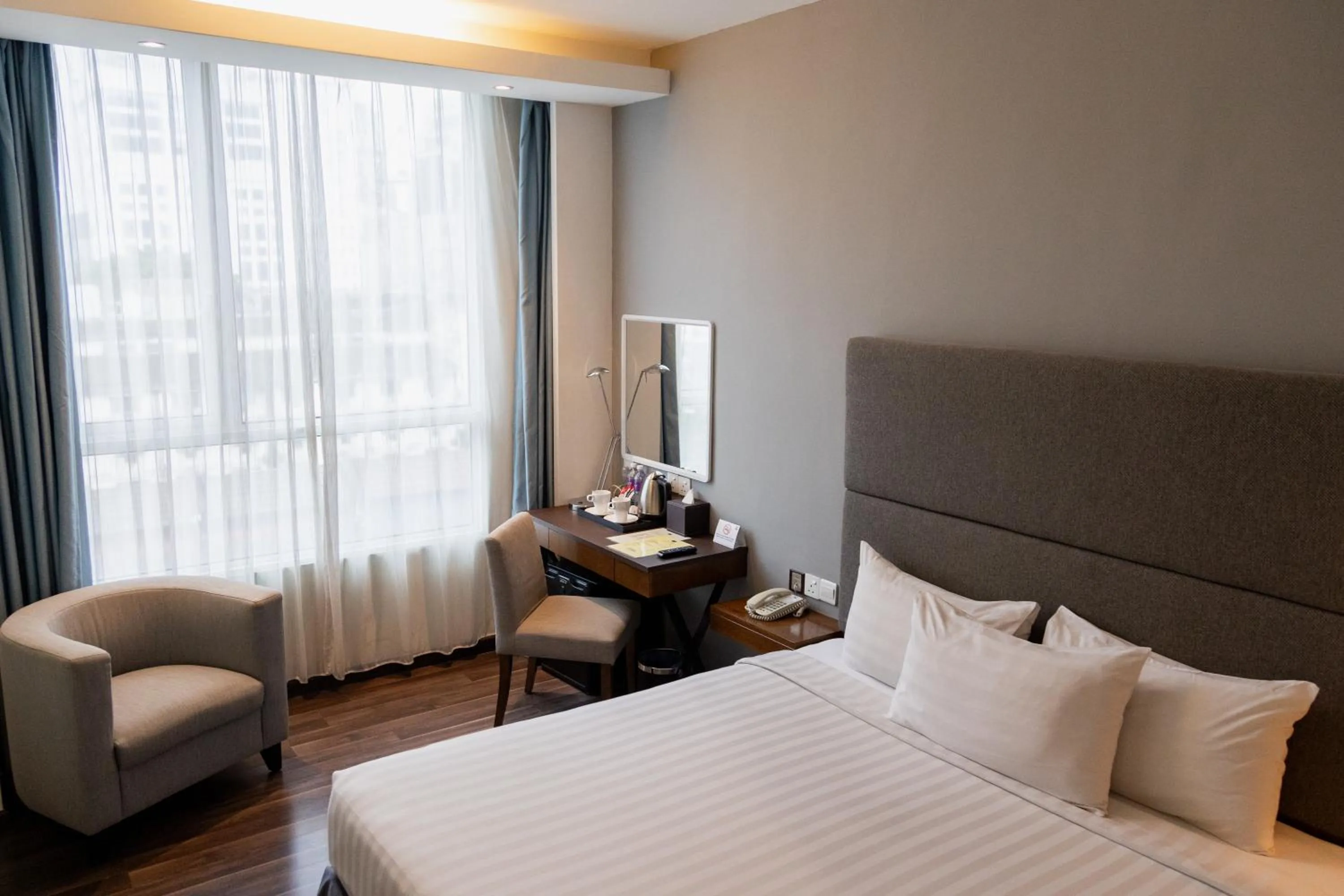 Photo of the whole room, Bed in WP Hotel