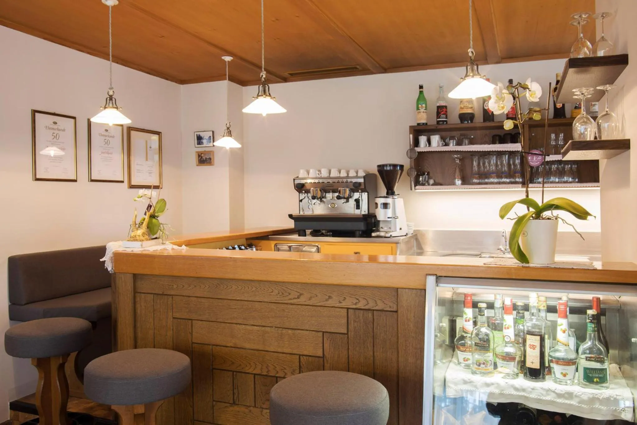 Restaurant/places to eat in Bed&Breakfast Pension Hilpold