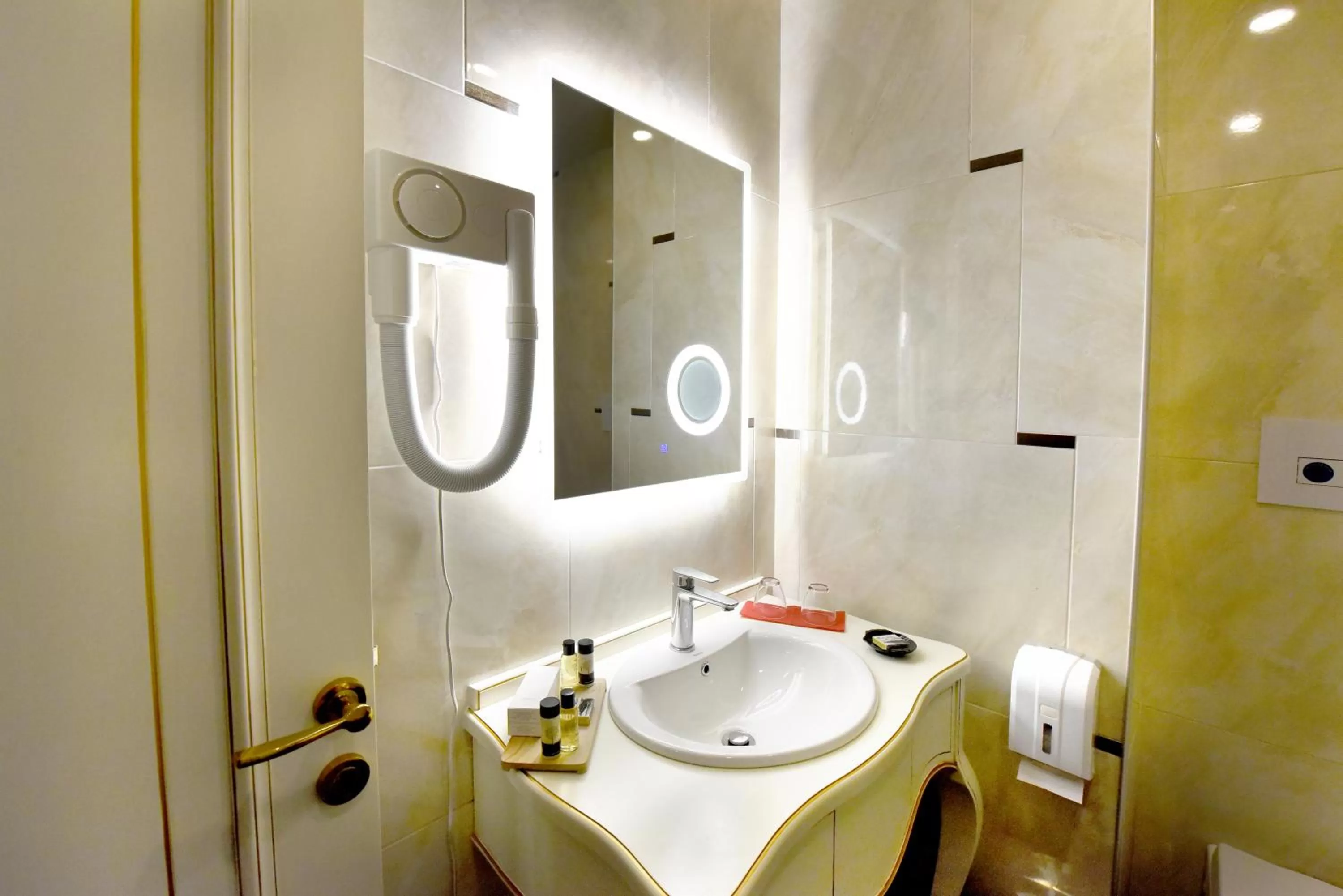 Bathroom in Hotel Hymeti's Palace