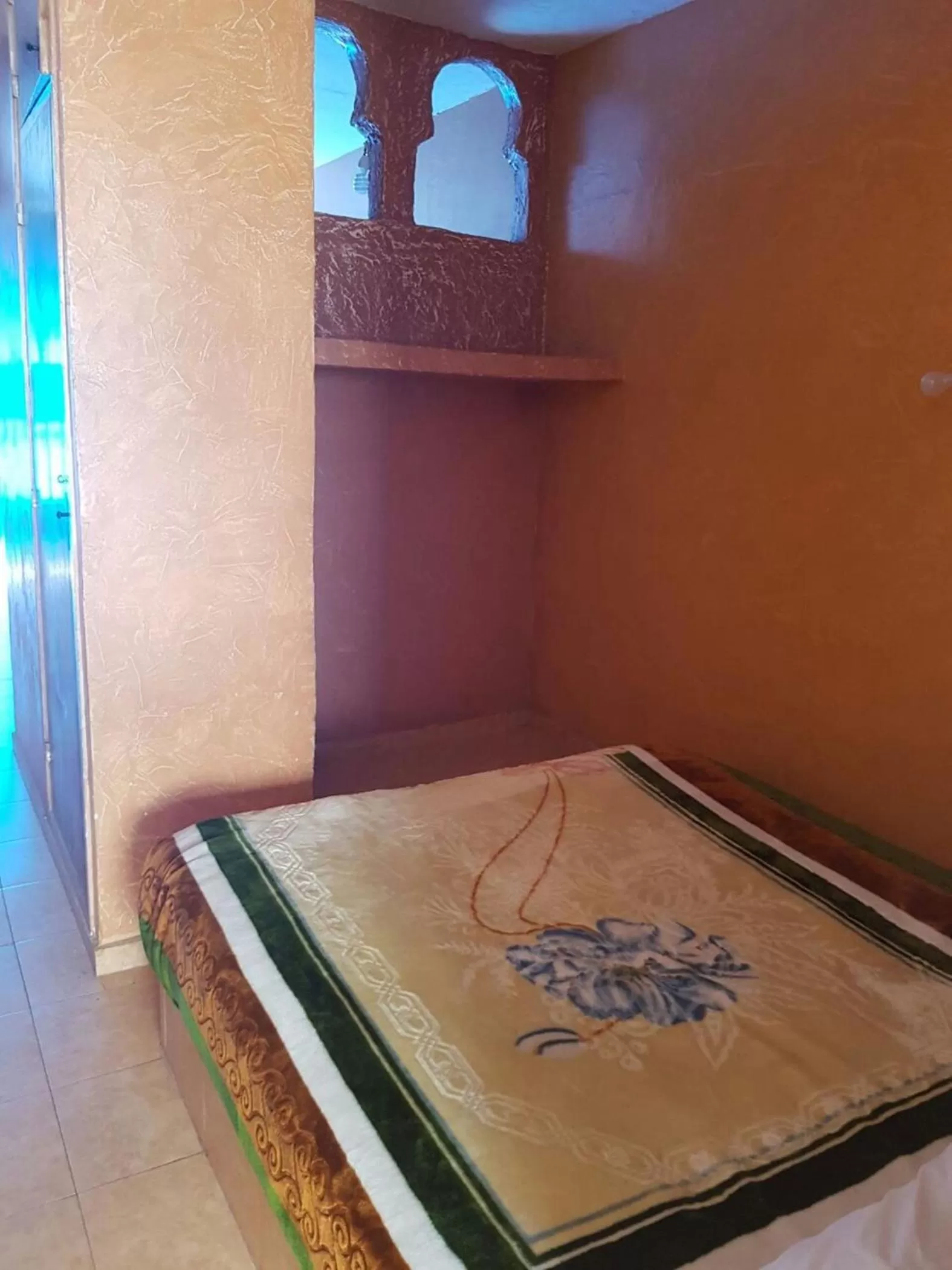 bunk bed, Bed in Residence Tafat