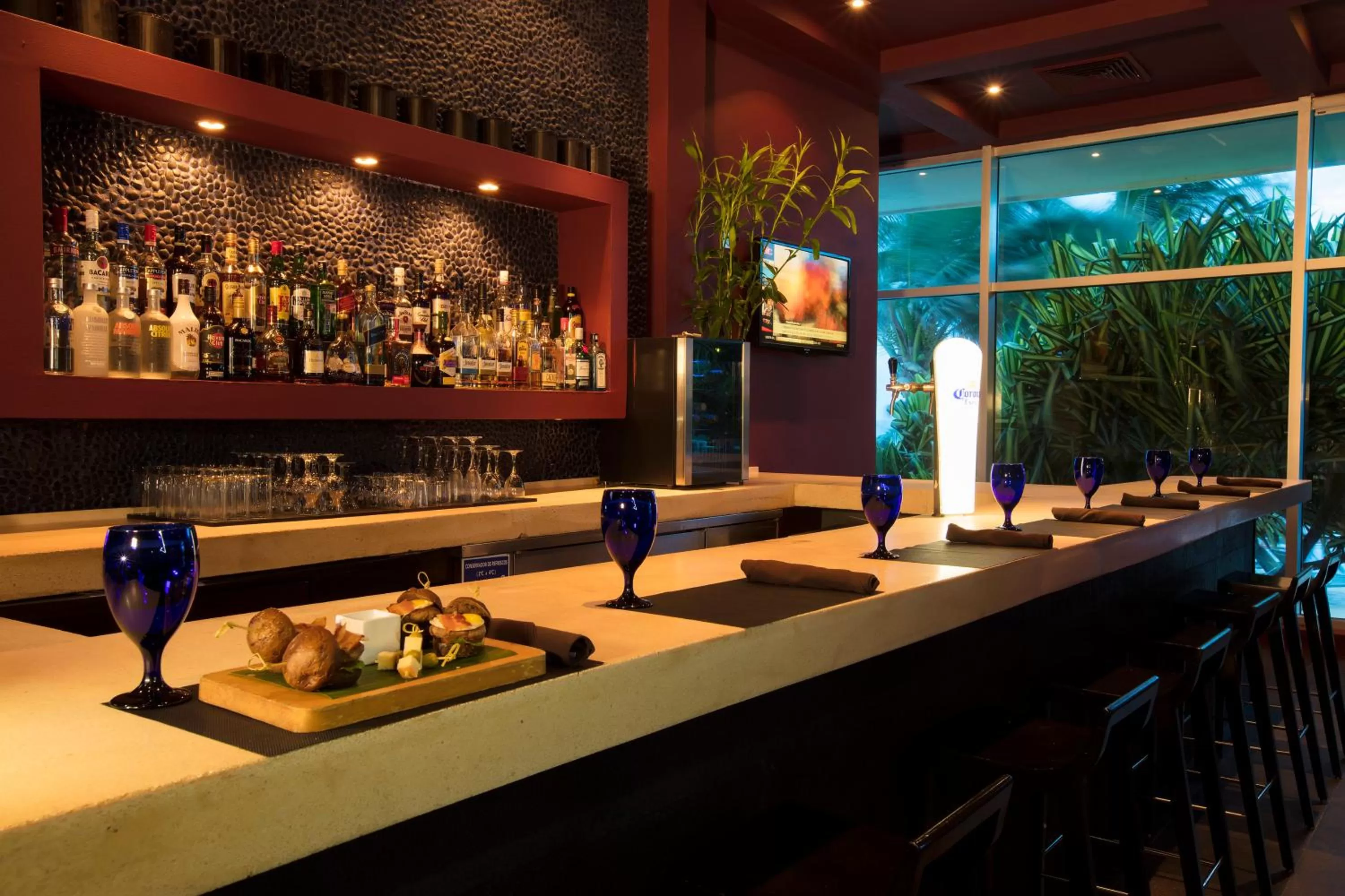 Lounge or bar in Altitude at Krystal Grand Cancun - All Inclusive