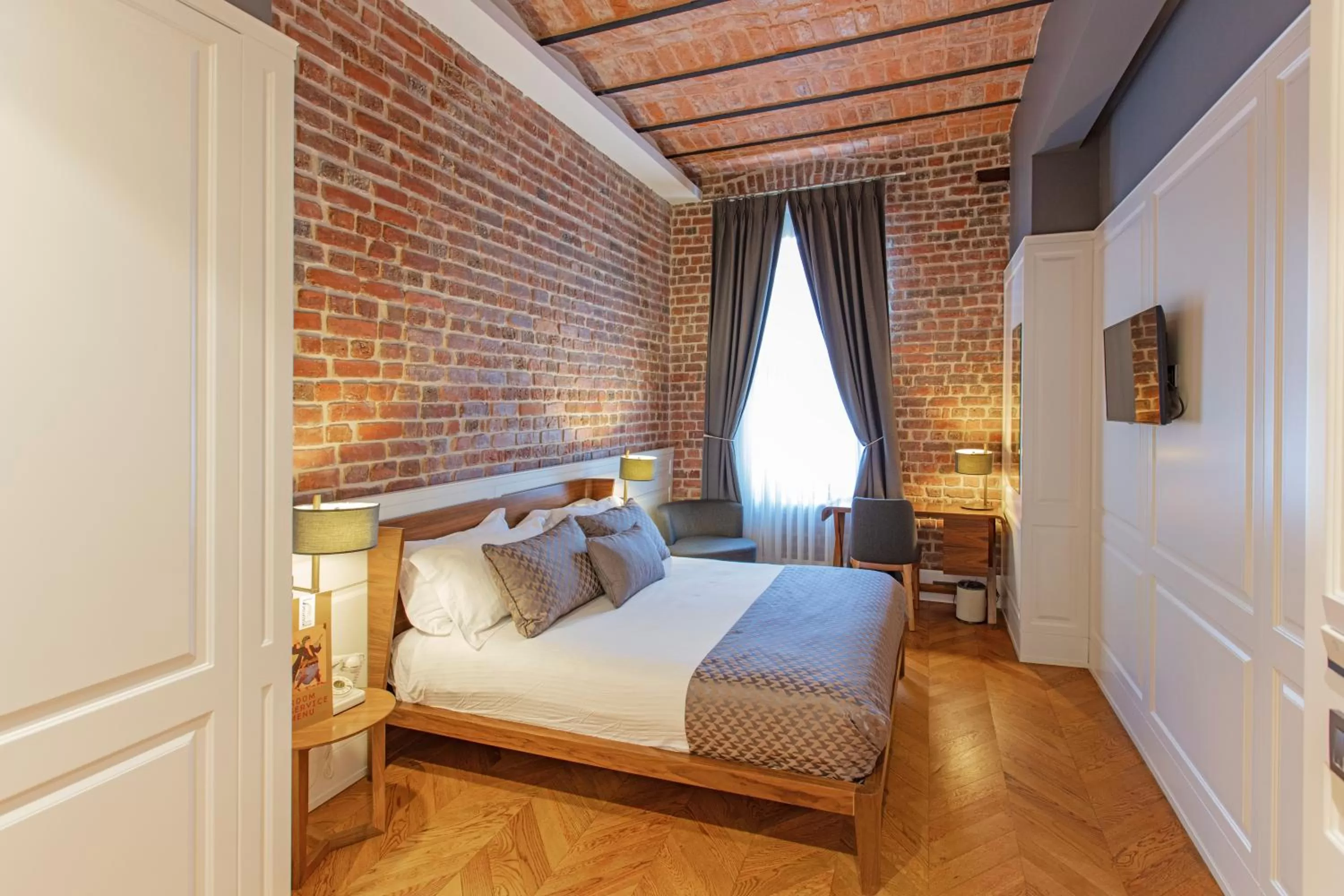 Bed in Hotel Miniature - Ottoman Mansion