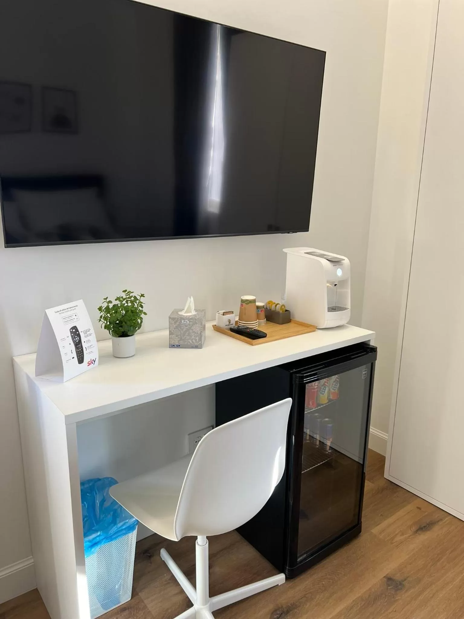 TV and multimedia, TV/Entertainment Center in Cozy Living Bergamo