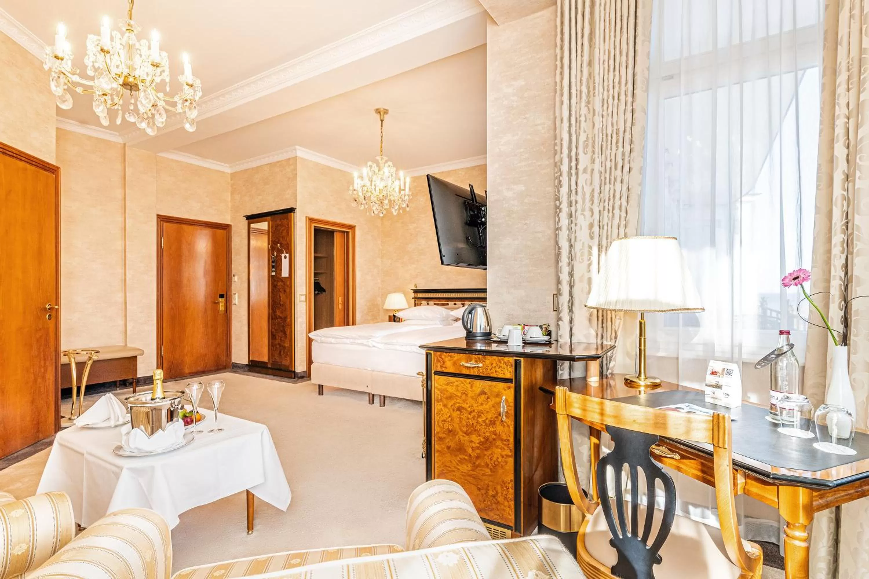 Photo of the whole room in SEETELHOTEL Ahlbecker Hof das elegante Traditionshotel & ruhiger Rückzugsort an der Ostsee