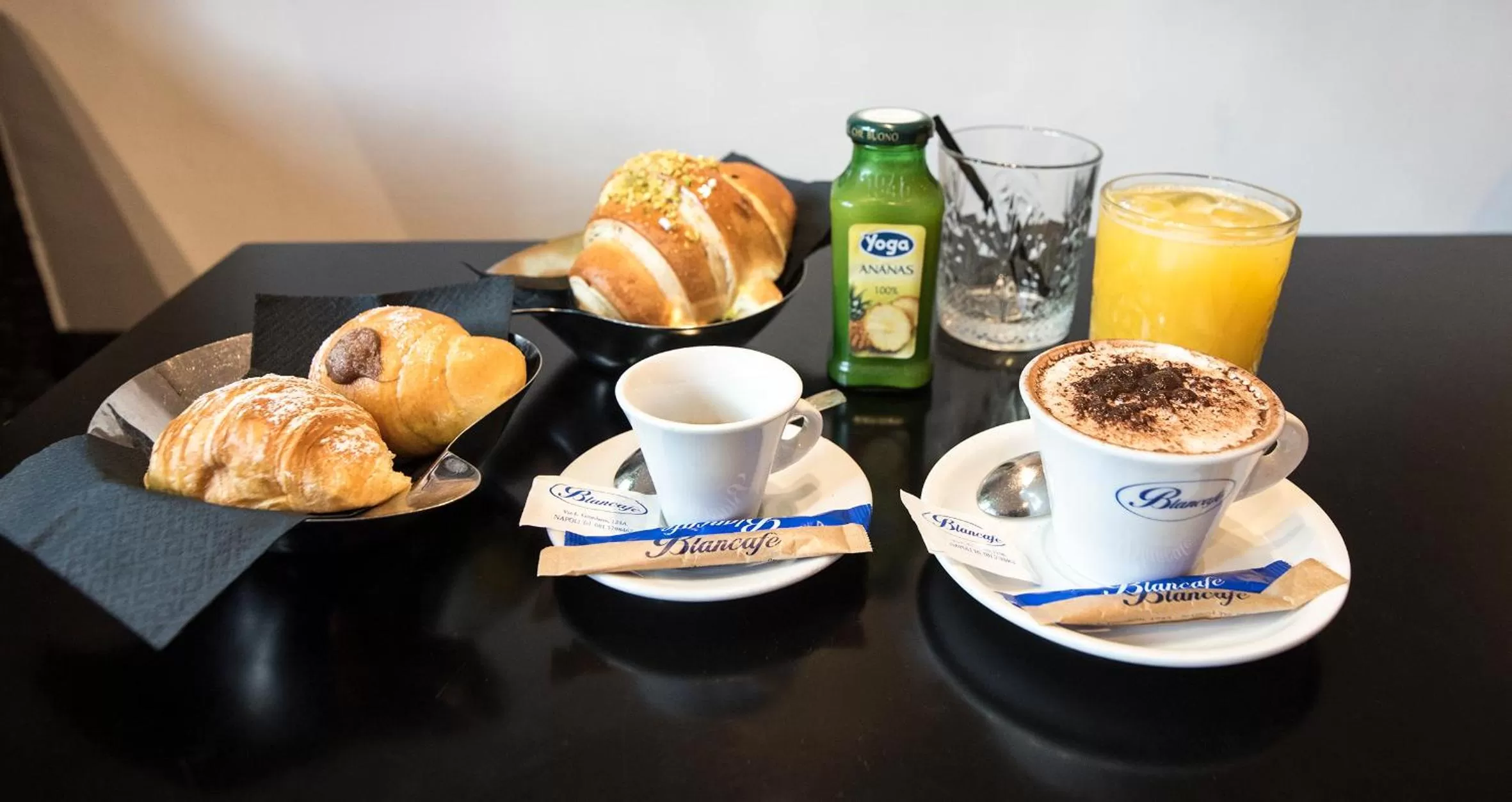 Food and drinks in B&B Solimena