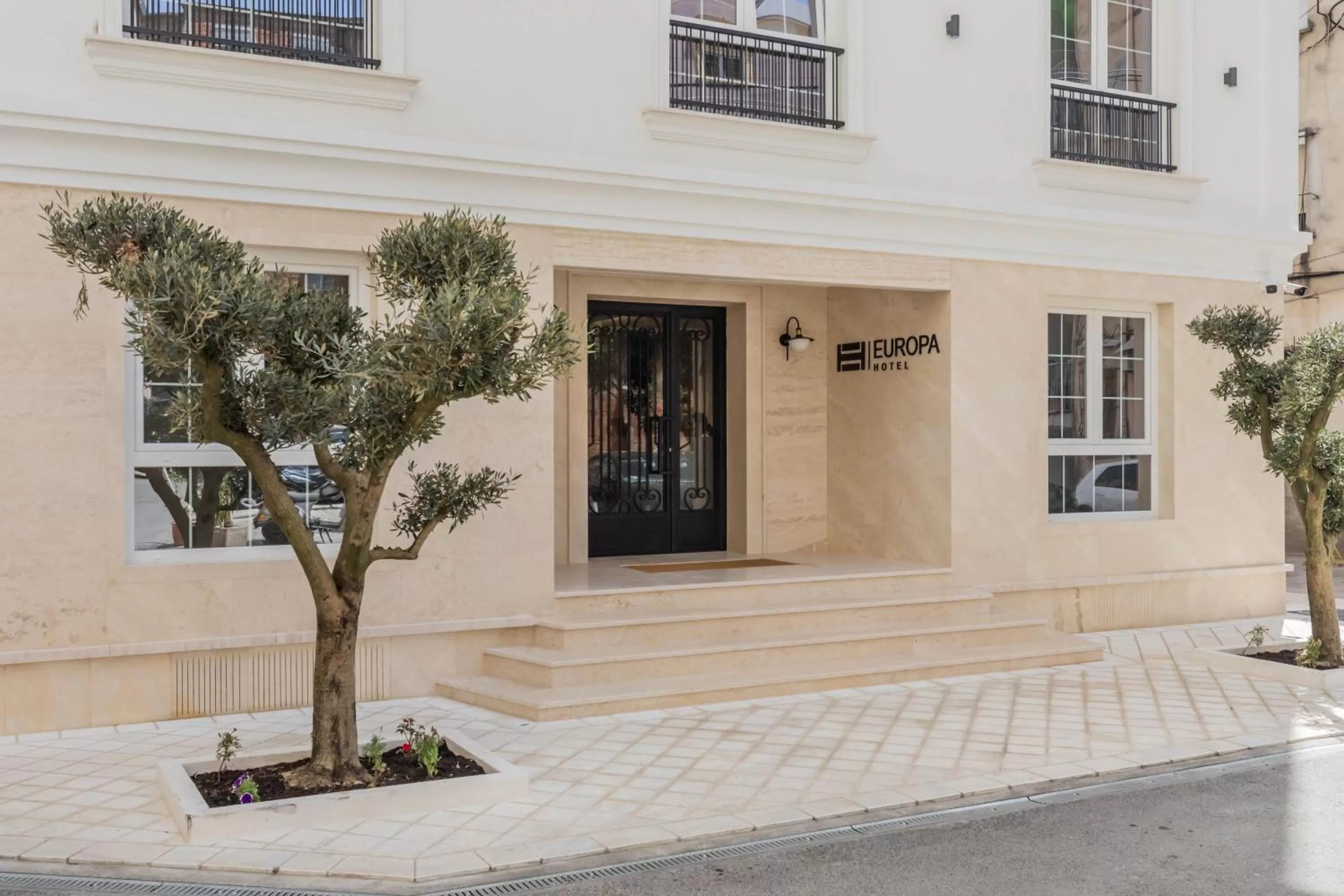 Facade/entrance in Hotel Europa