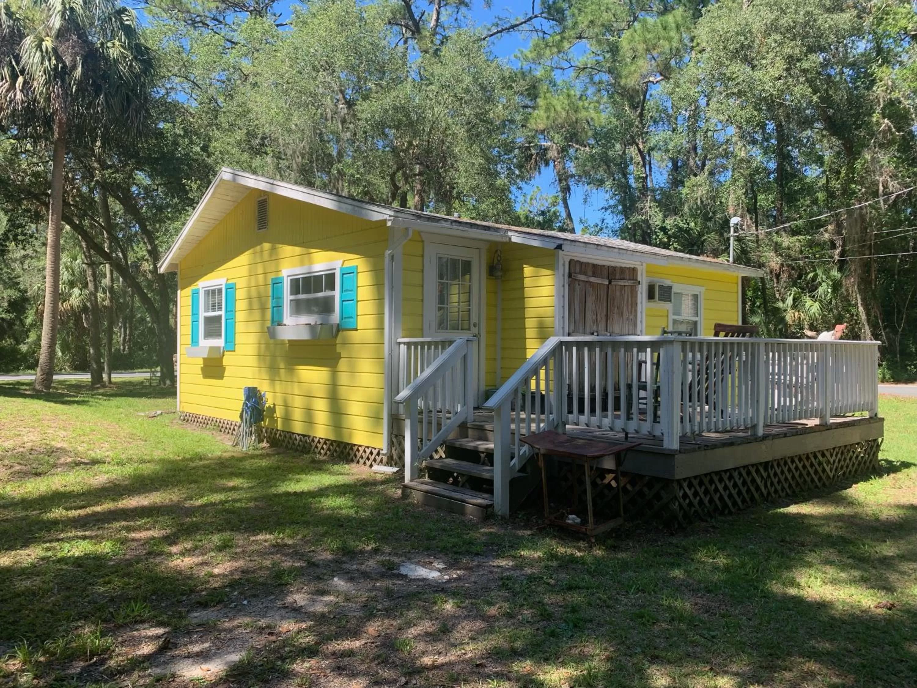 Property building in Nature Coast Inn & Cottages