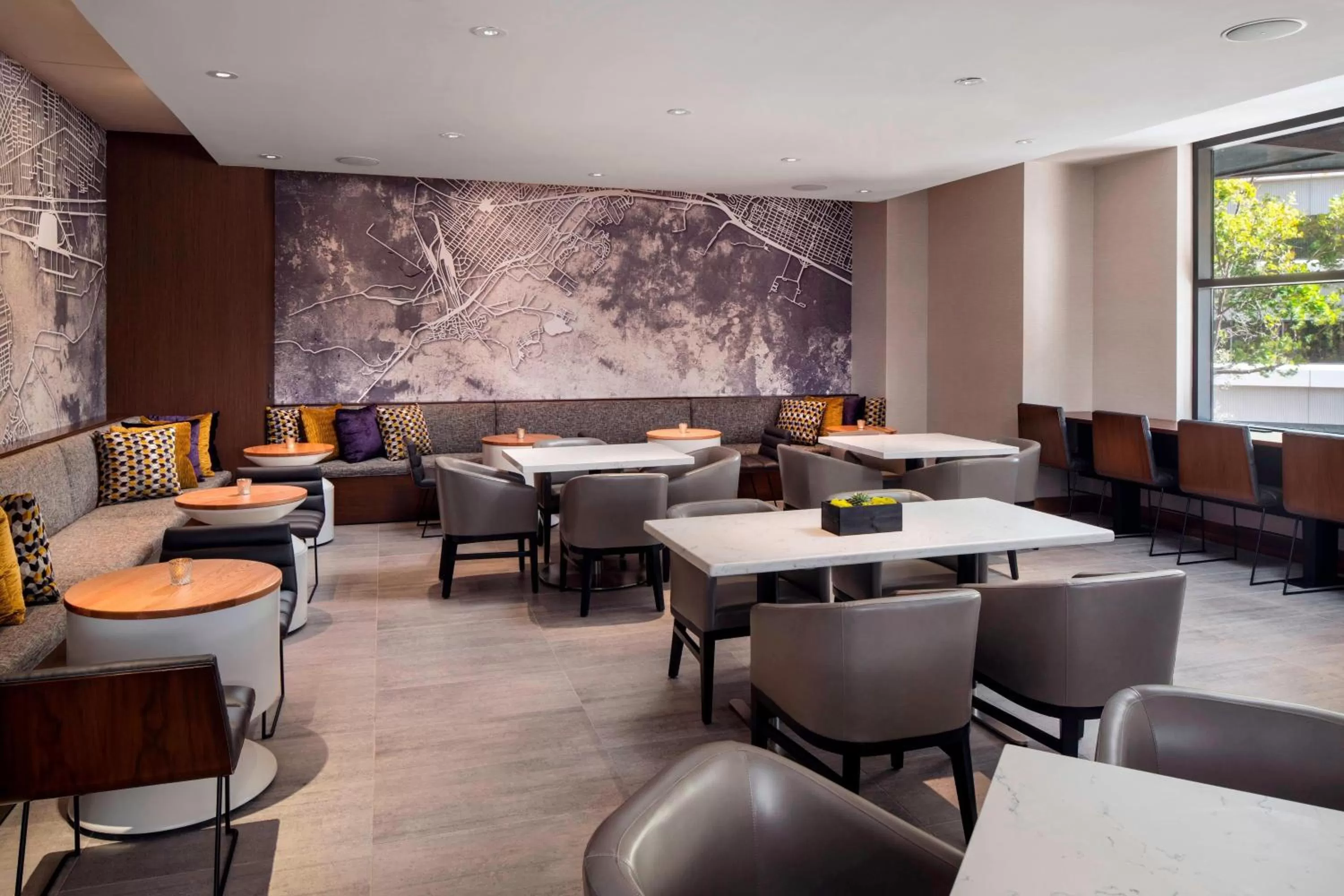 Lounge or bar in Oakland Marriott City Center