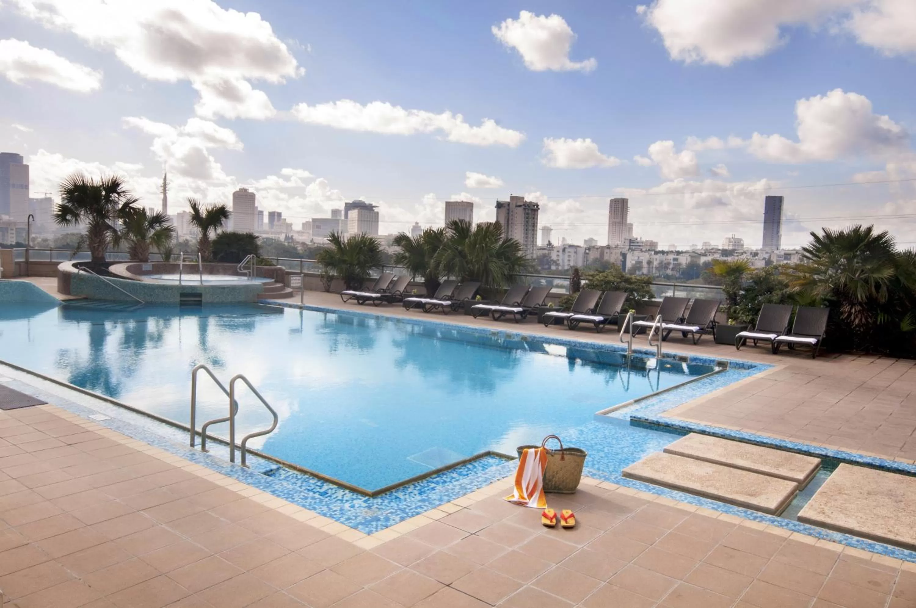 Swimming pool in Leonardo City Tower Hotel Tel Aviv