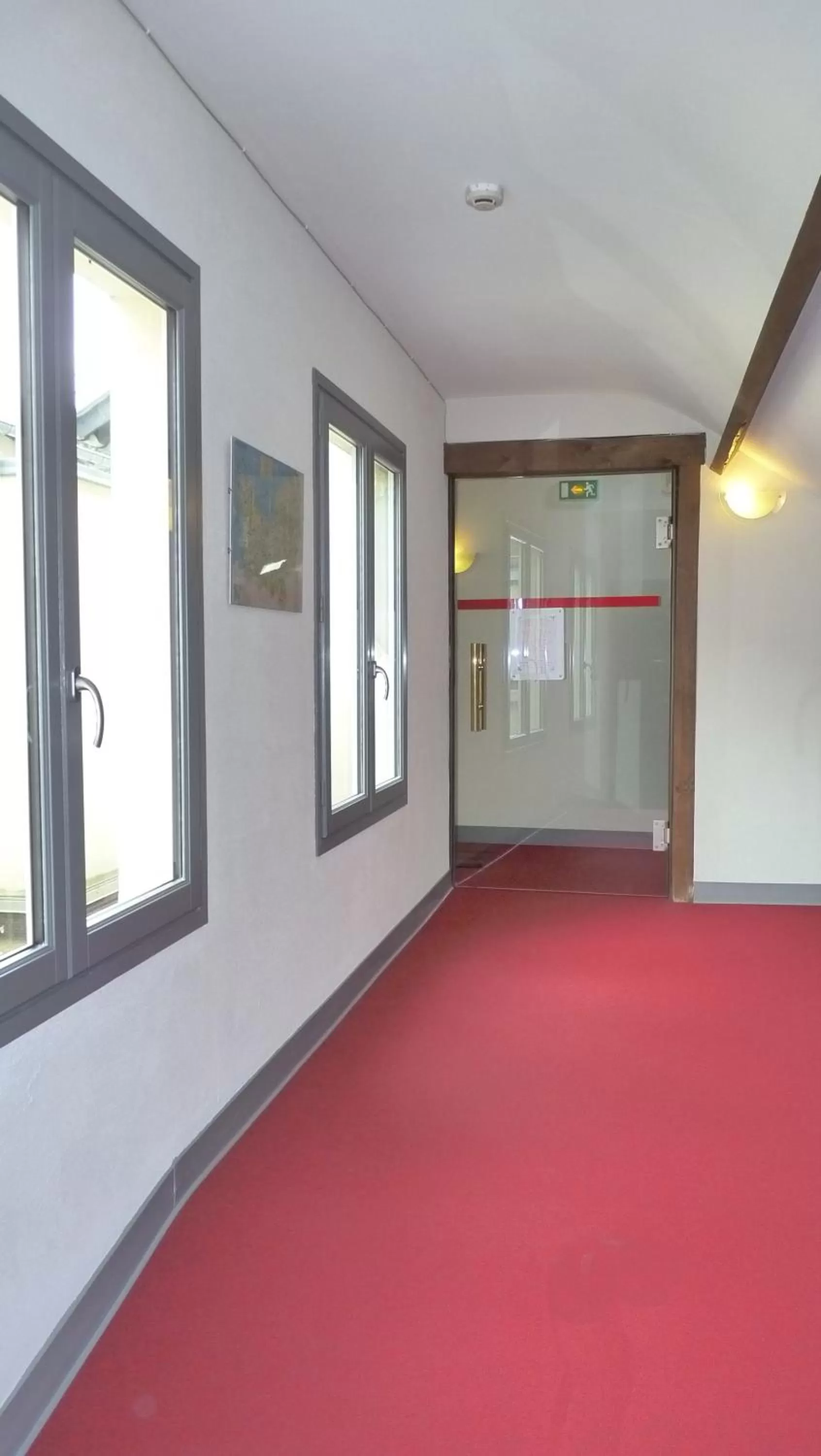 Decorative detail in Hôtel-Restaurant La P'tite Auberge