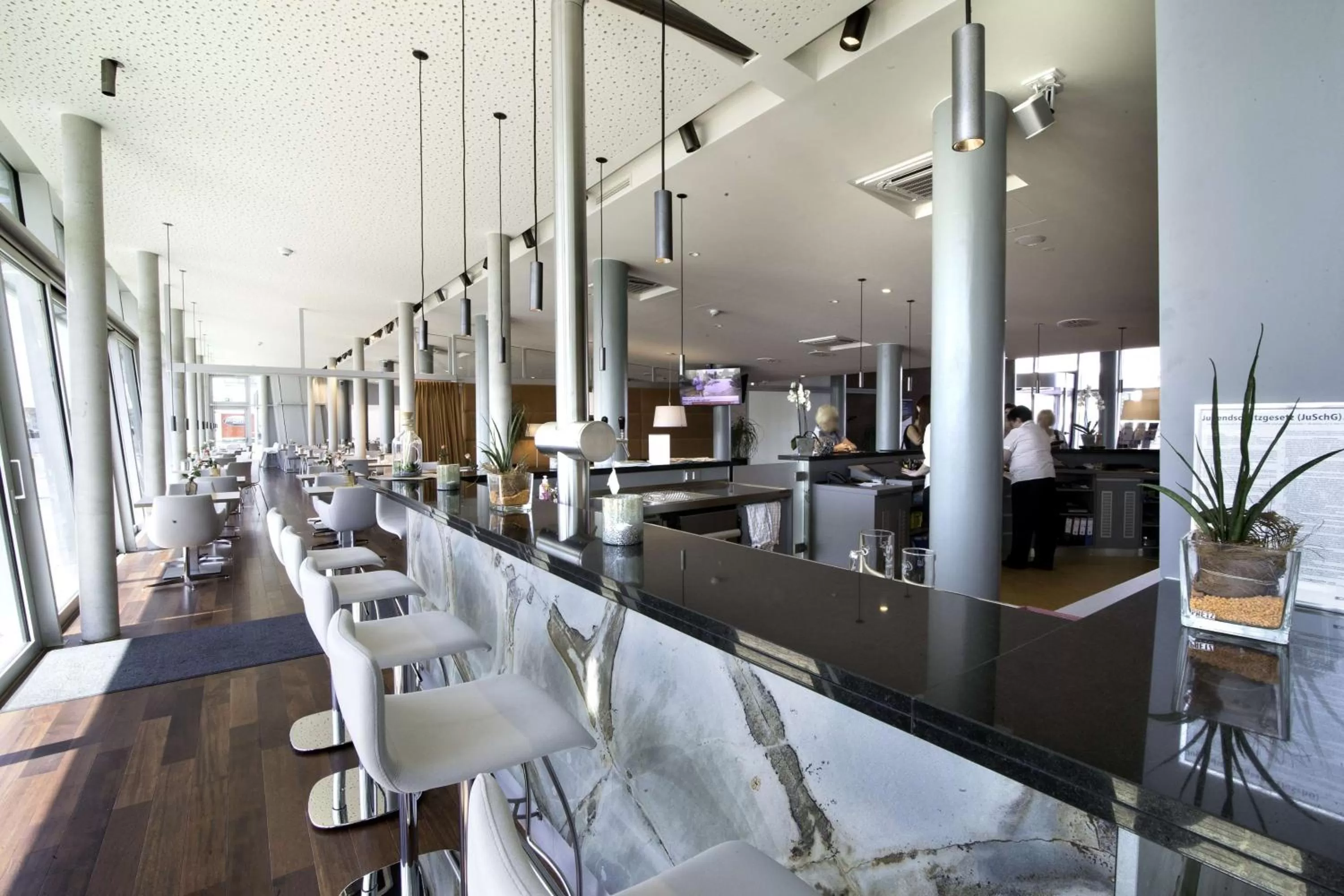 Lounge or bar in Nordsee Hotel Fischereihafen