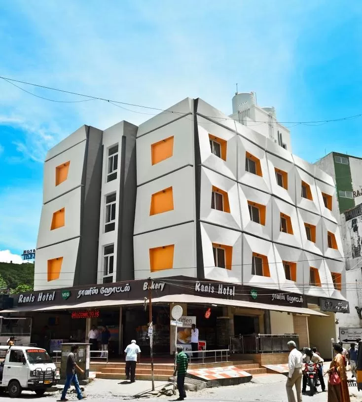 Property building in Ranis Grand