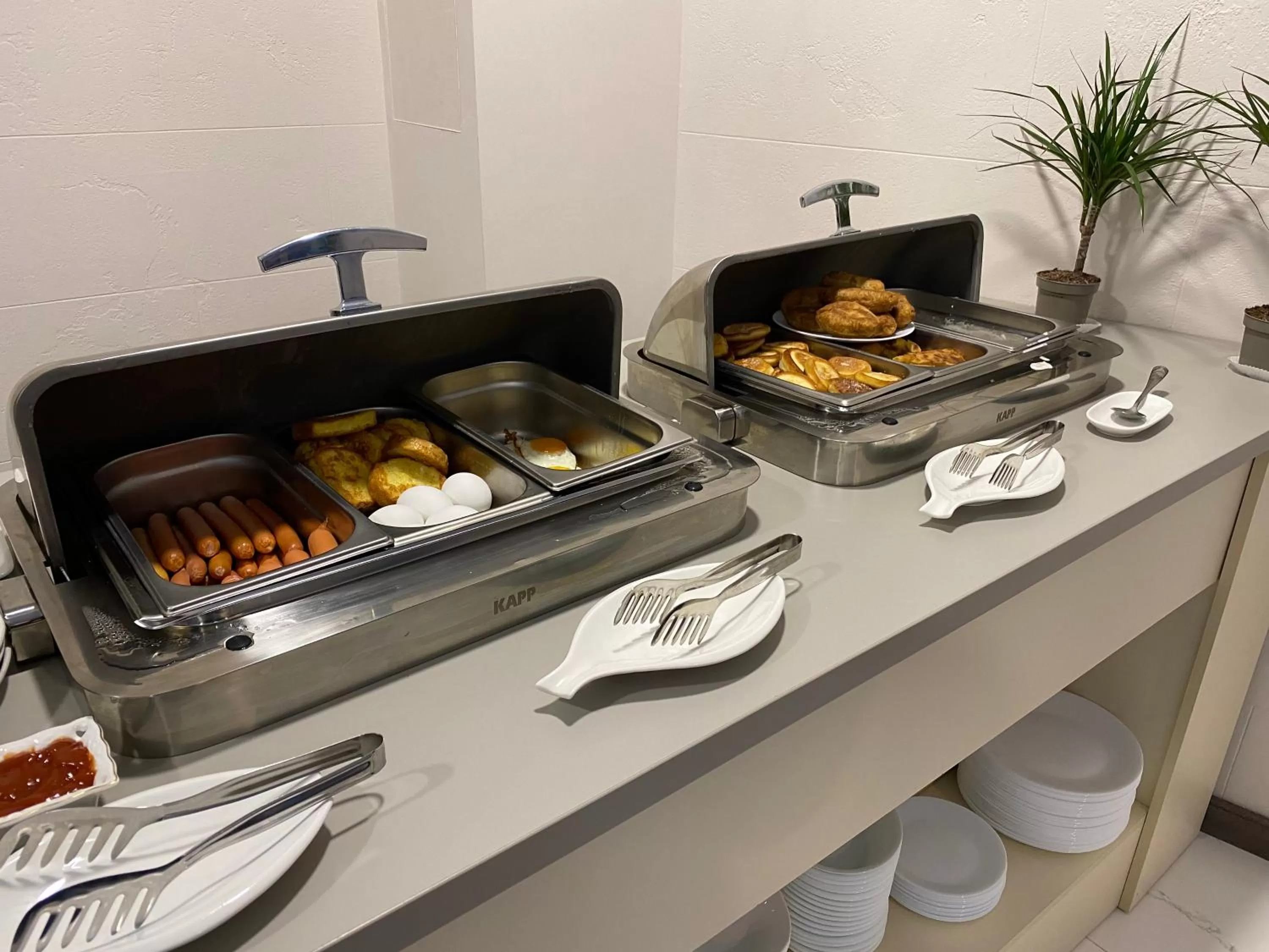 Restaurant/places to eat in Hotel Banovani