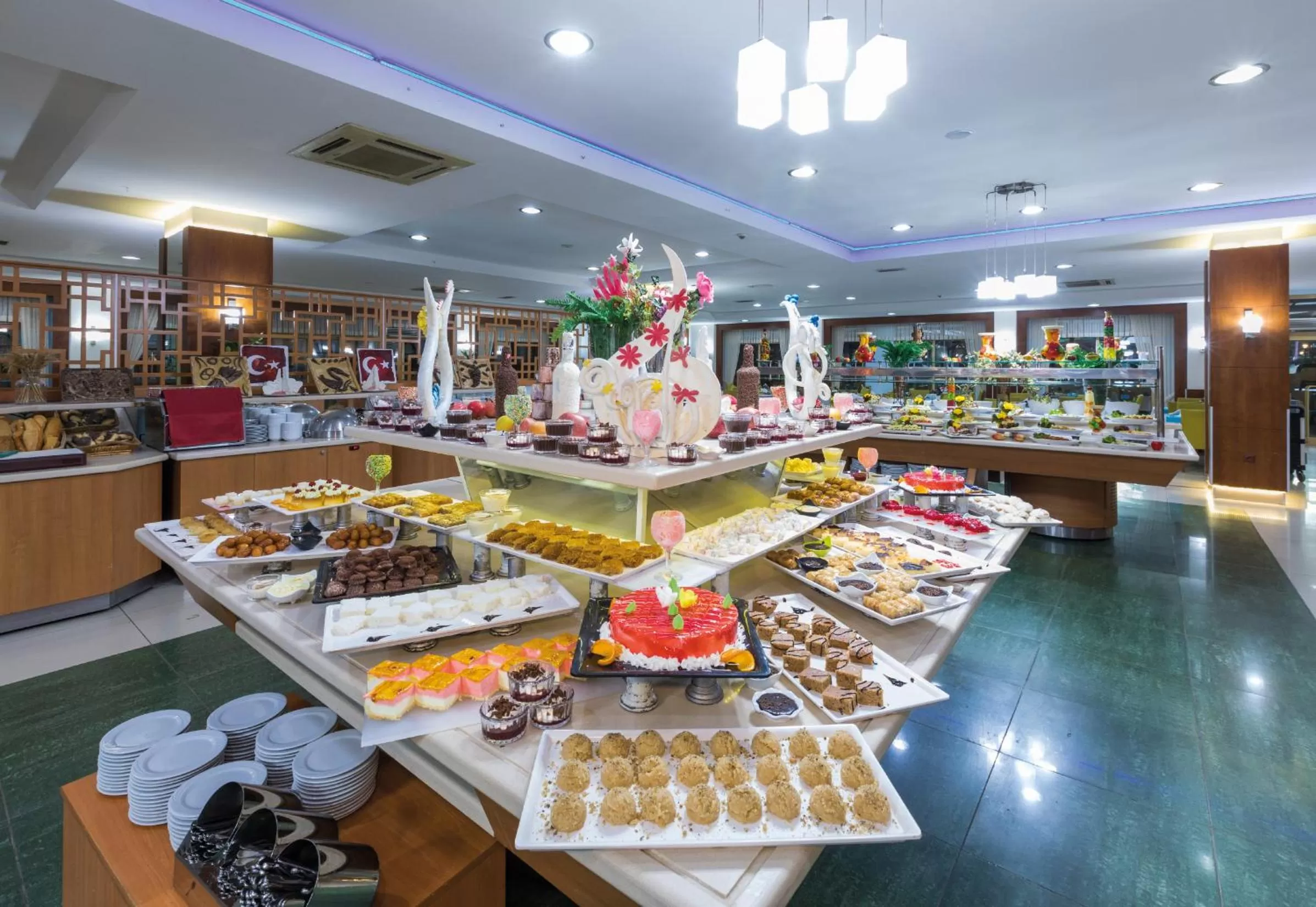 Food in Side Breeze Hotel