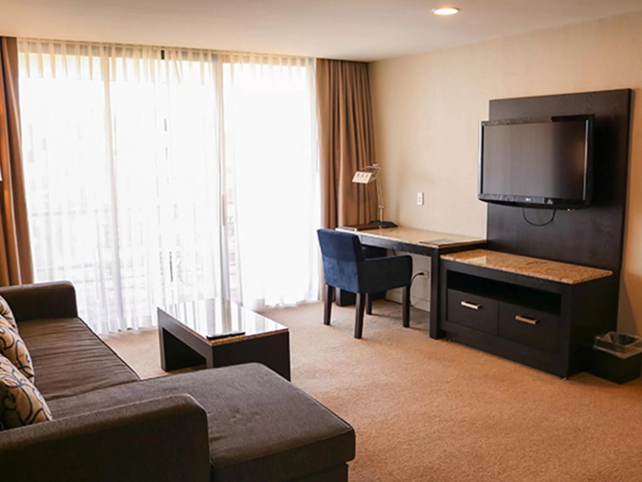 Seating area in Hotel Coral & Marina