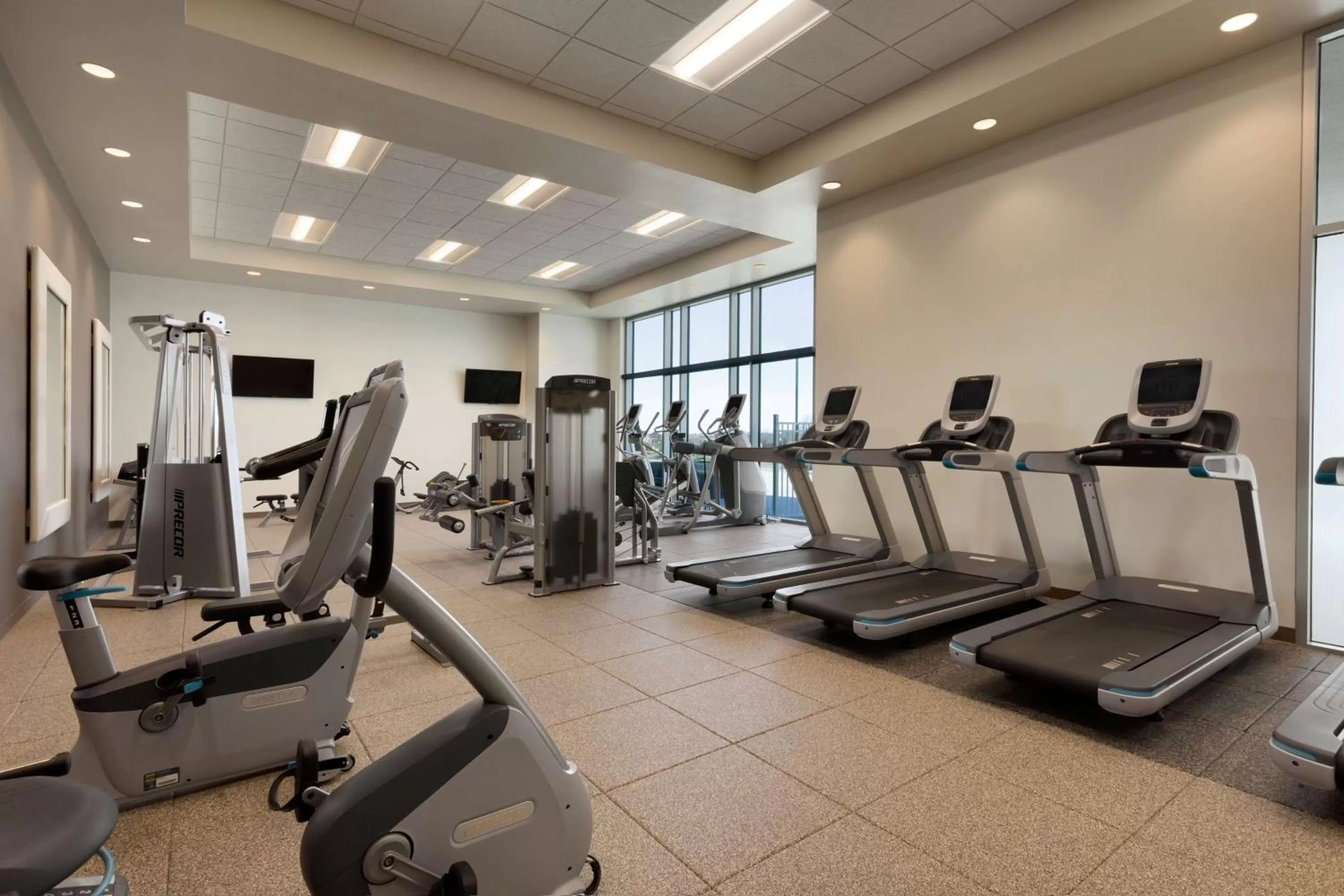 Fitness centre/facilities in Embassy Suites by Hilton Kansas City Olathe