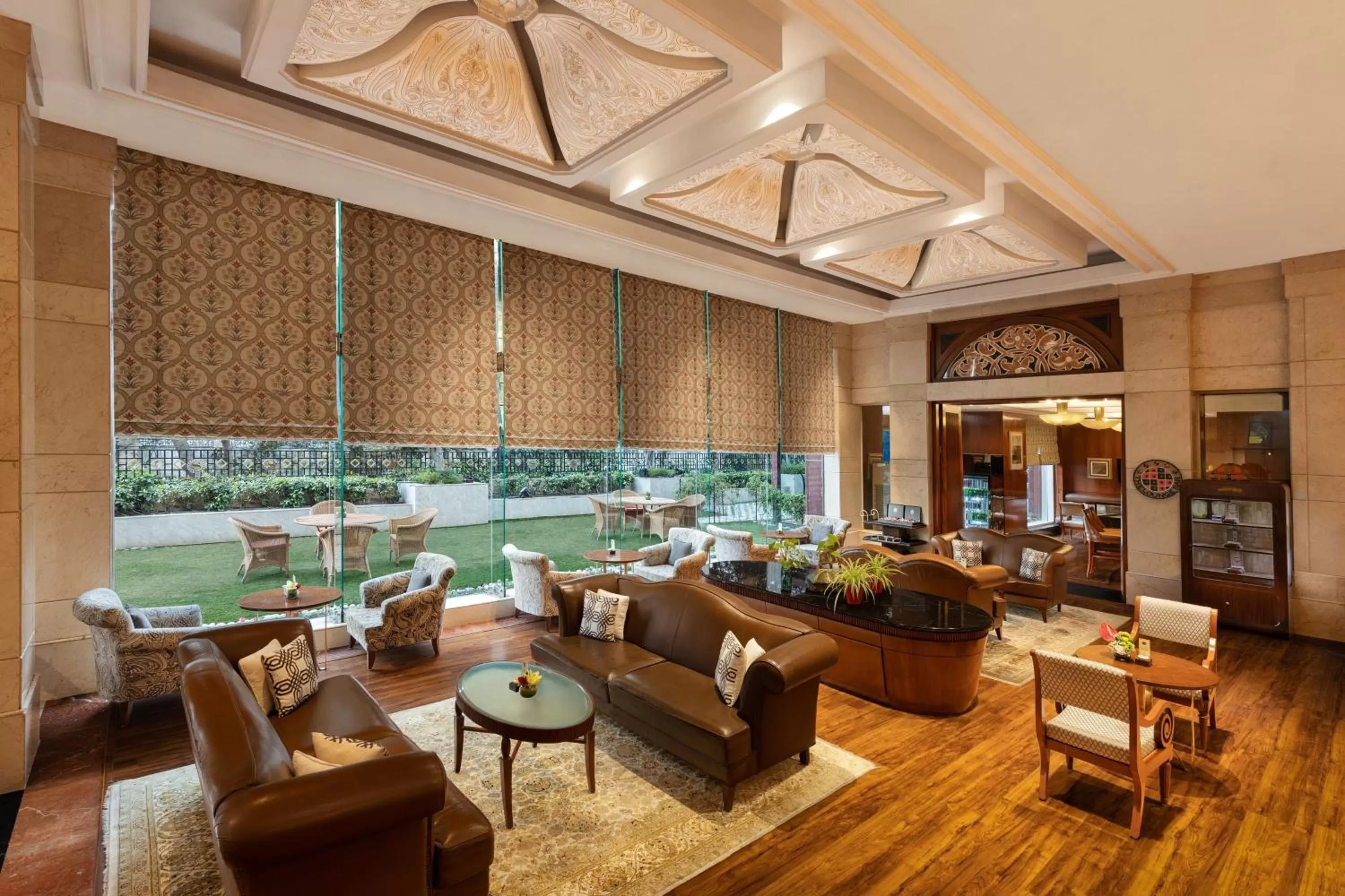 Lounge or bar in Sheraton New Delhi Hotel