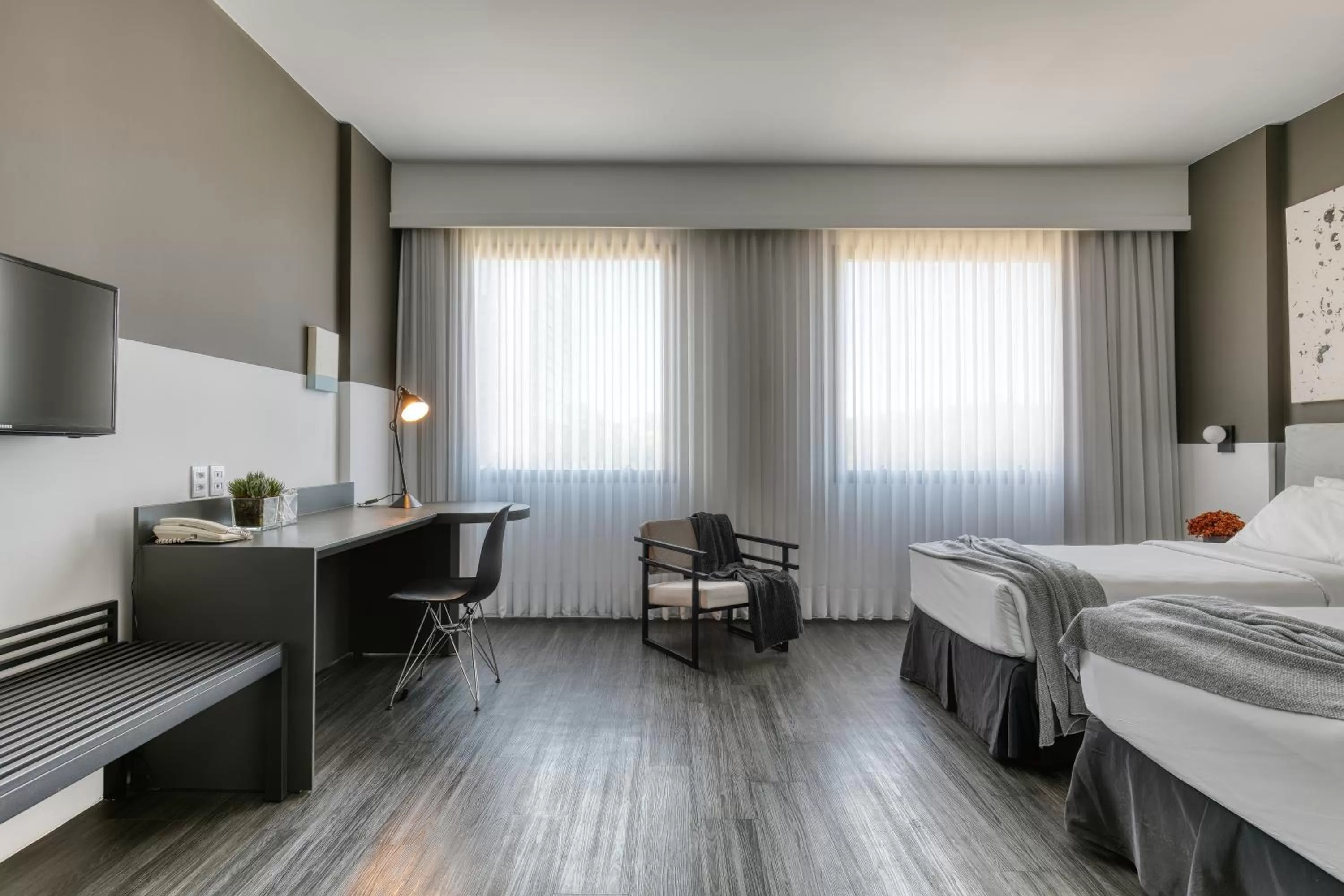 Photo of the whole room, Bed in Caesar Business Belo Horizonte Belvedere