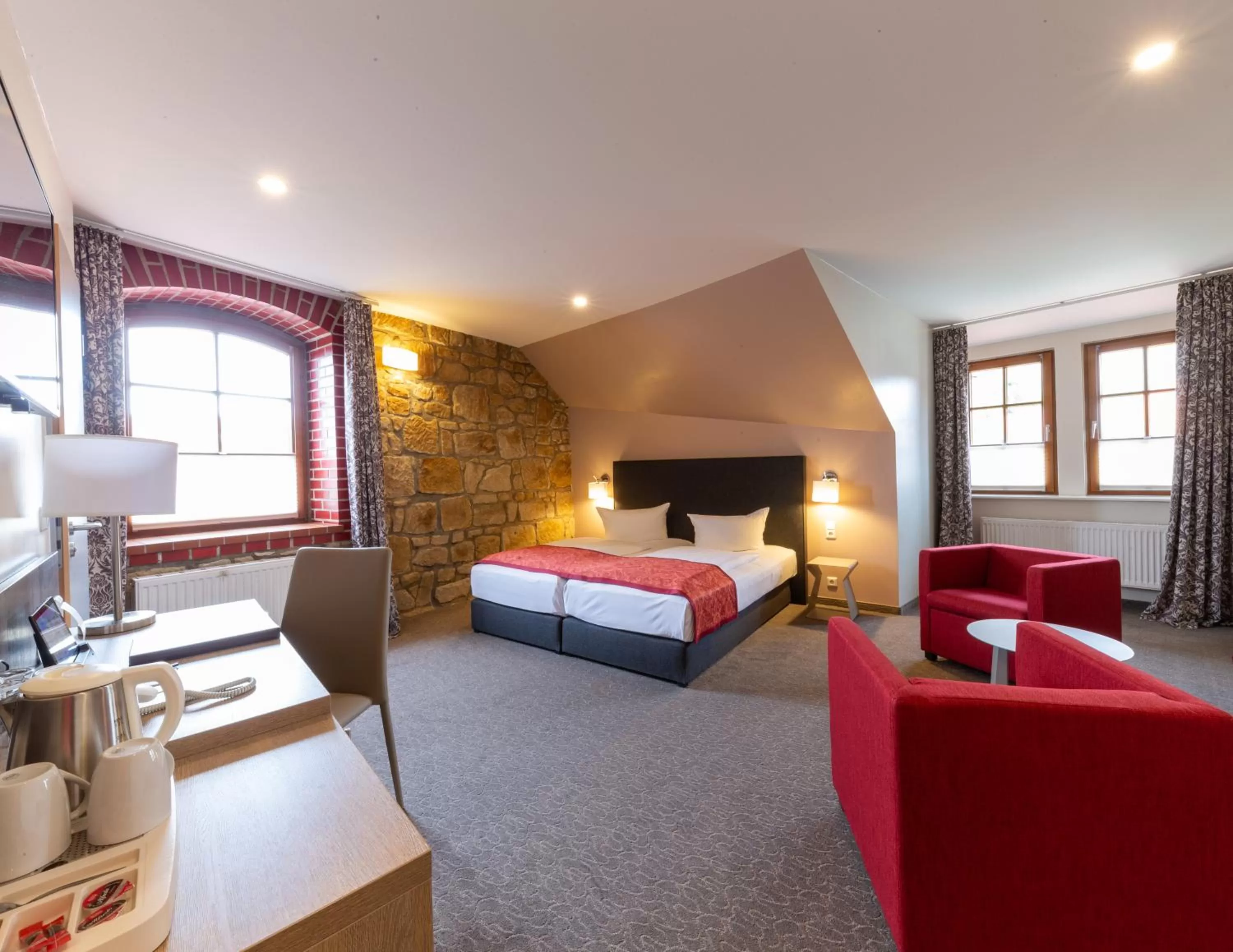 Living room, Bed in Best Western Hotel Schlossmühle Quedlinburg