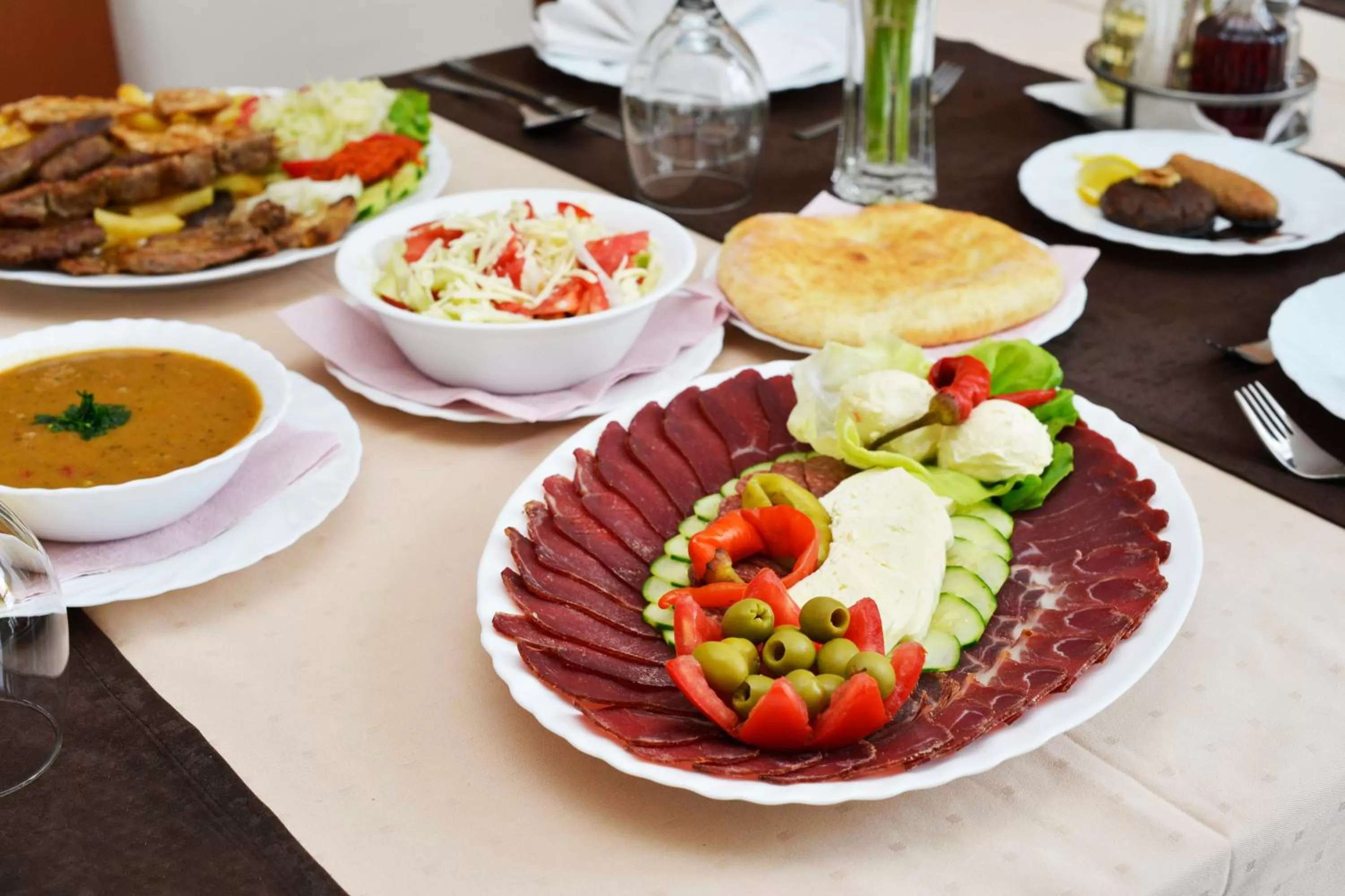 Breakfast in Motel Borik