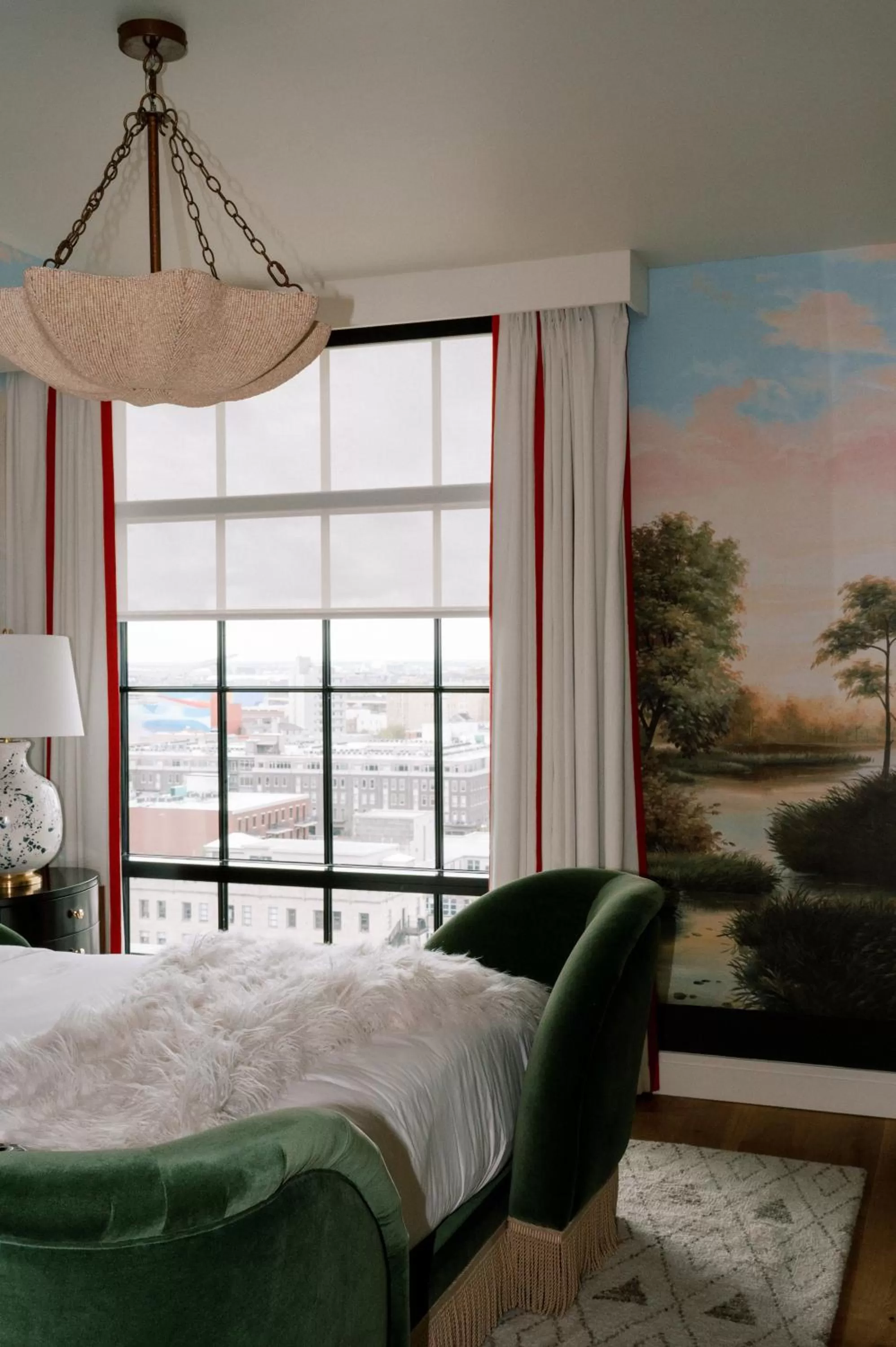 City view, Bed in Virgin Hotels New Orleans