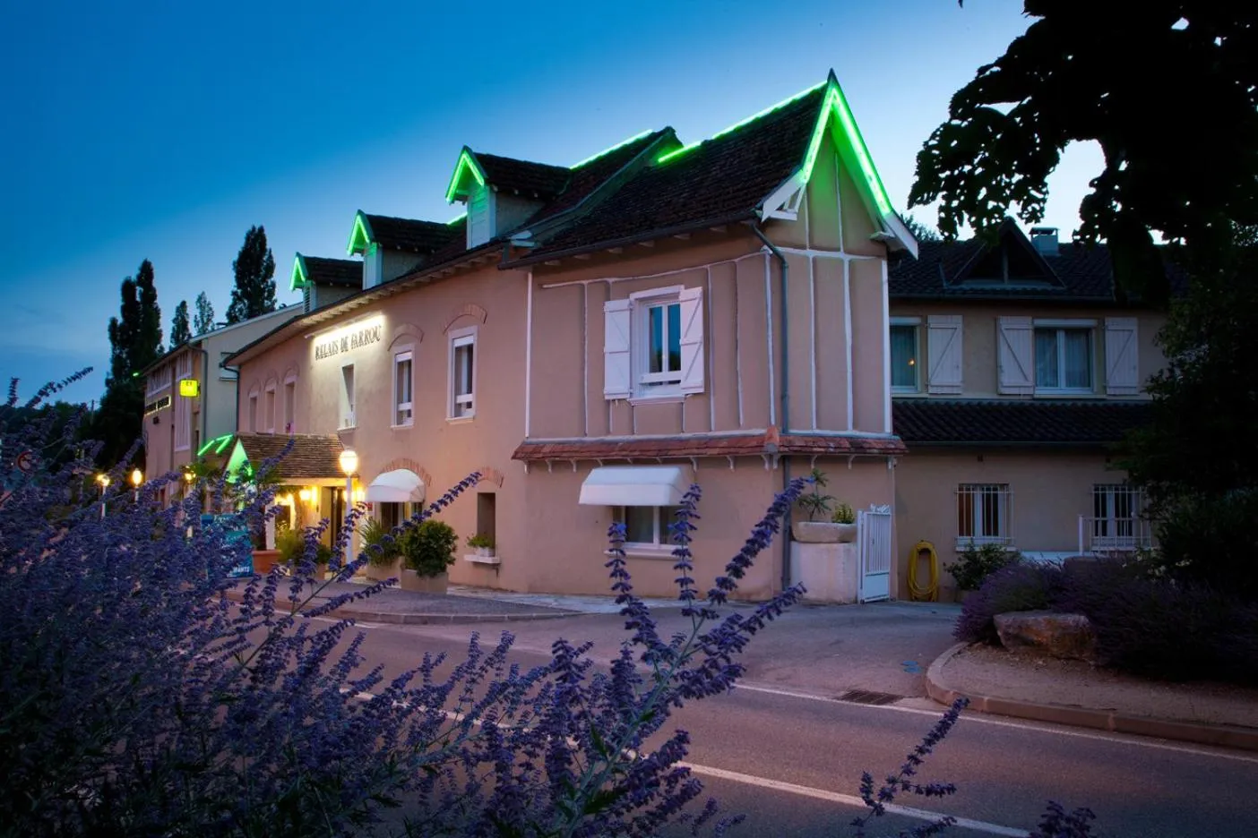 Property building in Logis Hotel - Restaurant - Spa - Le Relais de Farrou