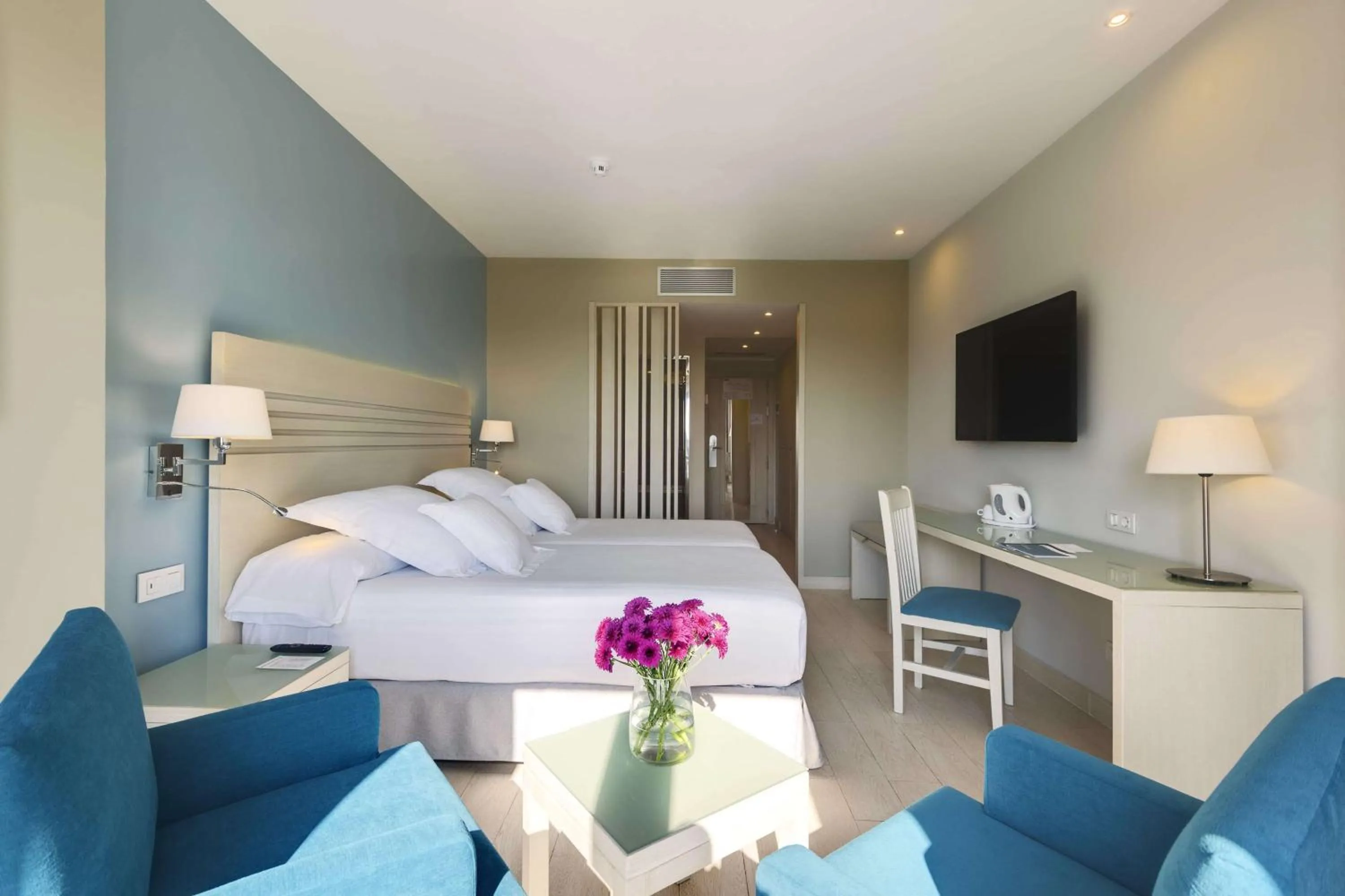 Bedroom, Bed in Barceló Costa Ballena Golf & Spa